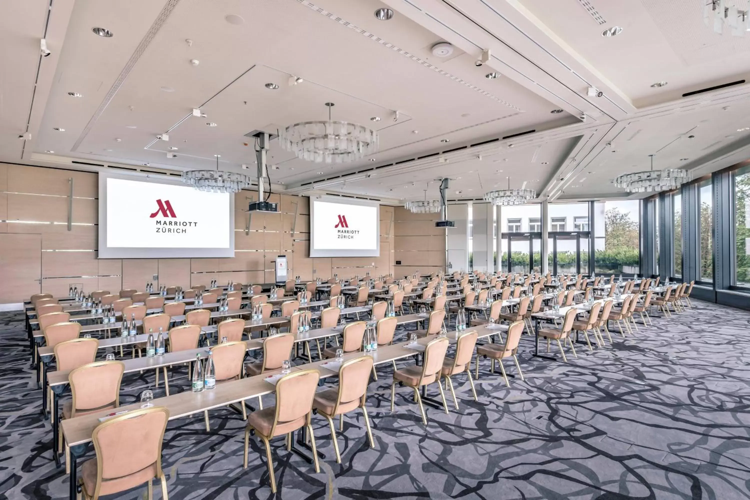 Meeting/conference room in Zurich Marriott Hotel