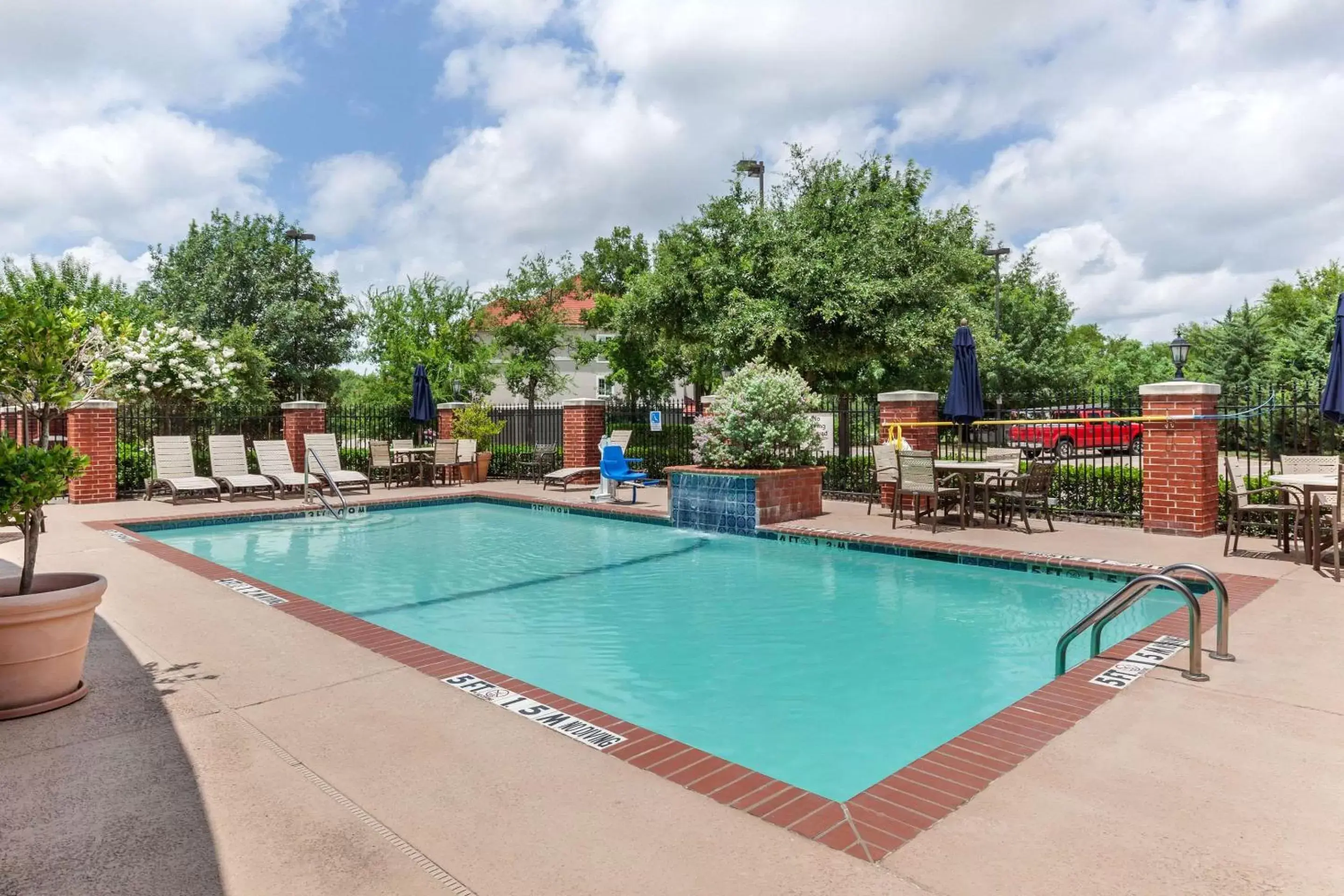 On site, Swimming Pool in Clarion Pointe Sulphur Springs