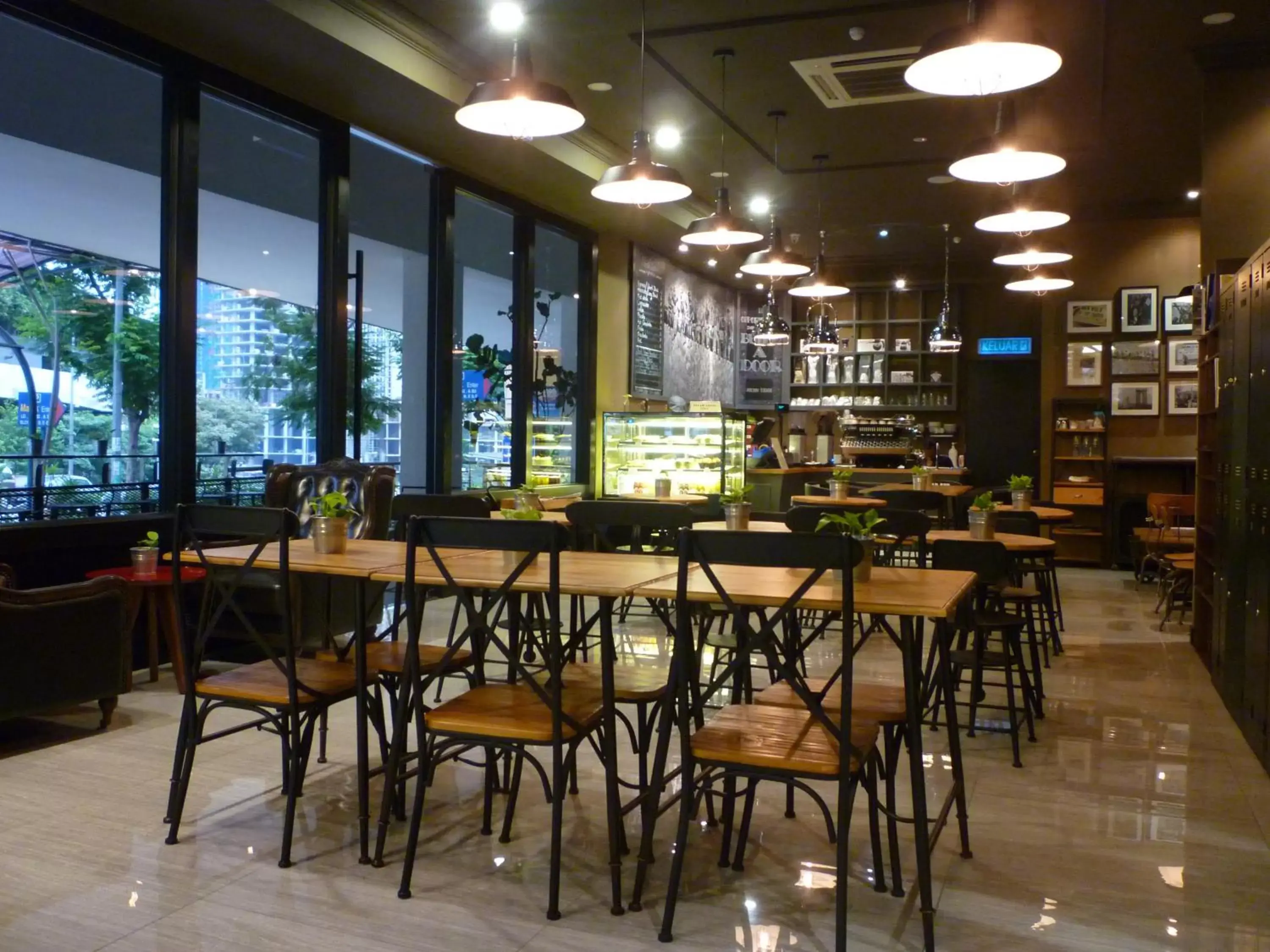 Day, Restaurant/Places to Eat in Manhattan Business Hotel Damansara Perdana