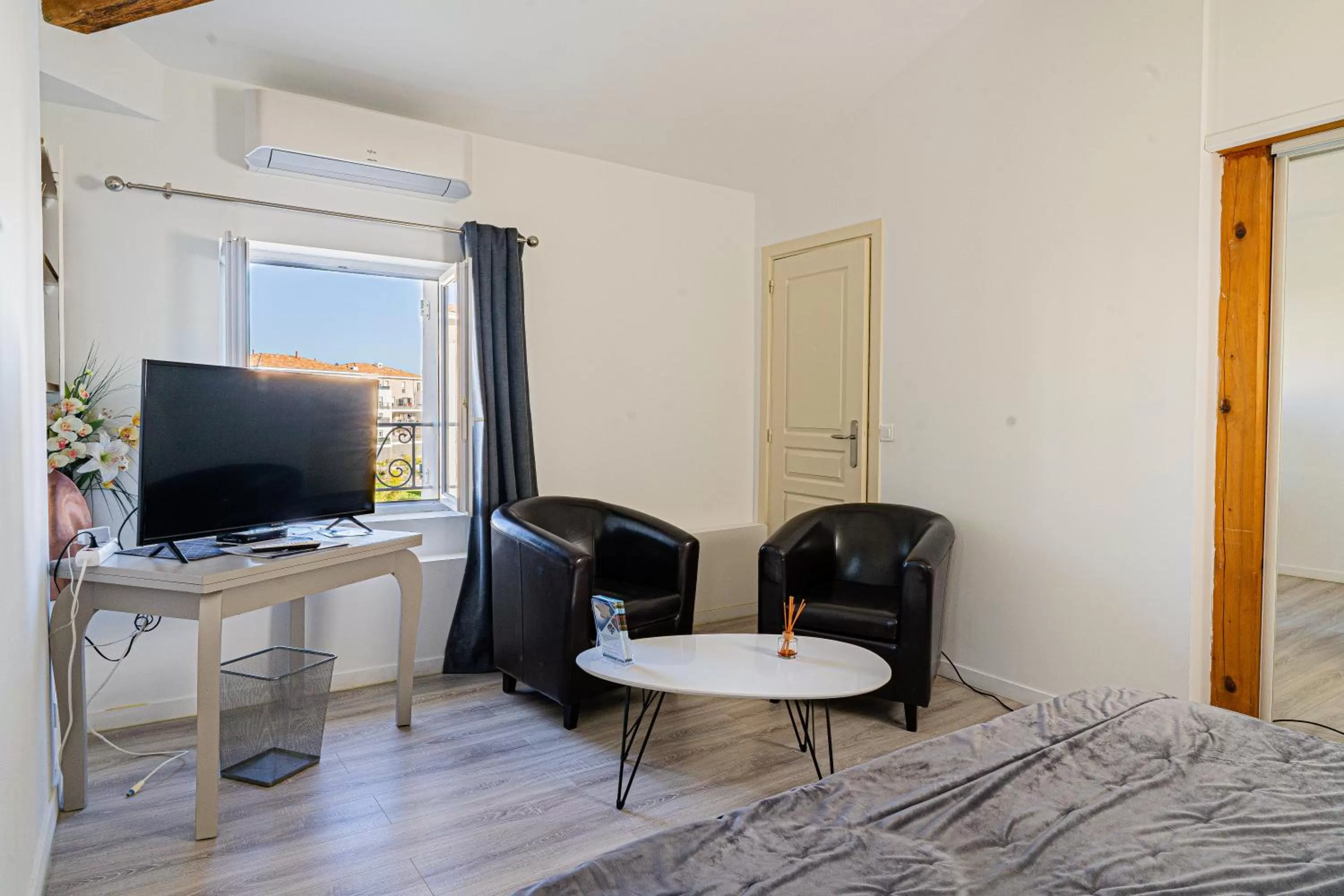 Property building in Domaine de l'Aufrene