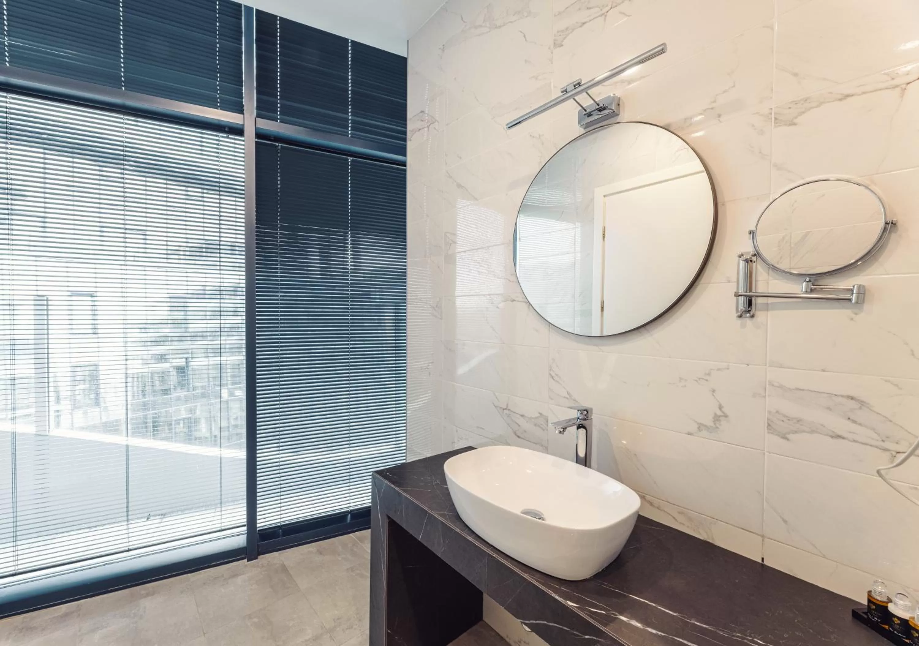 Bathroom in Meta Business Hotel By King David