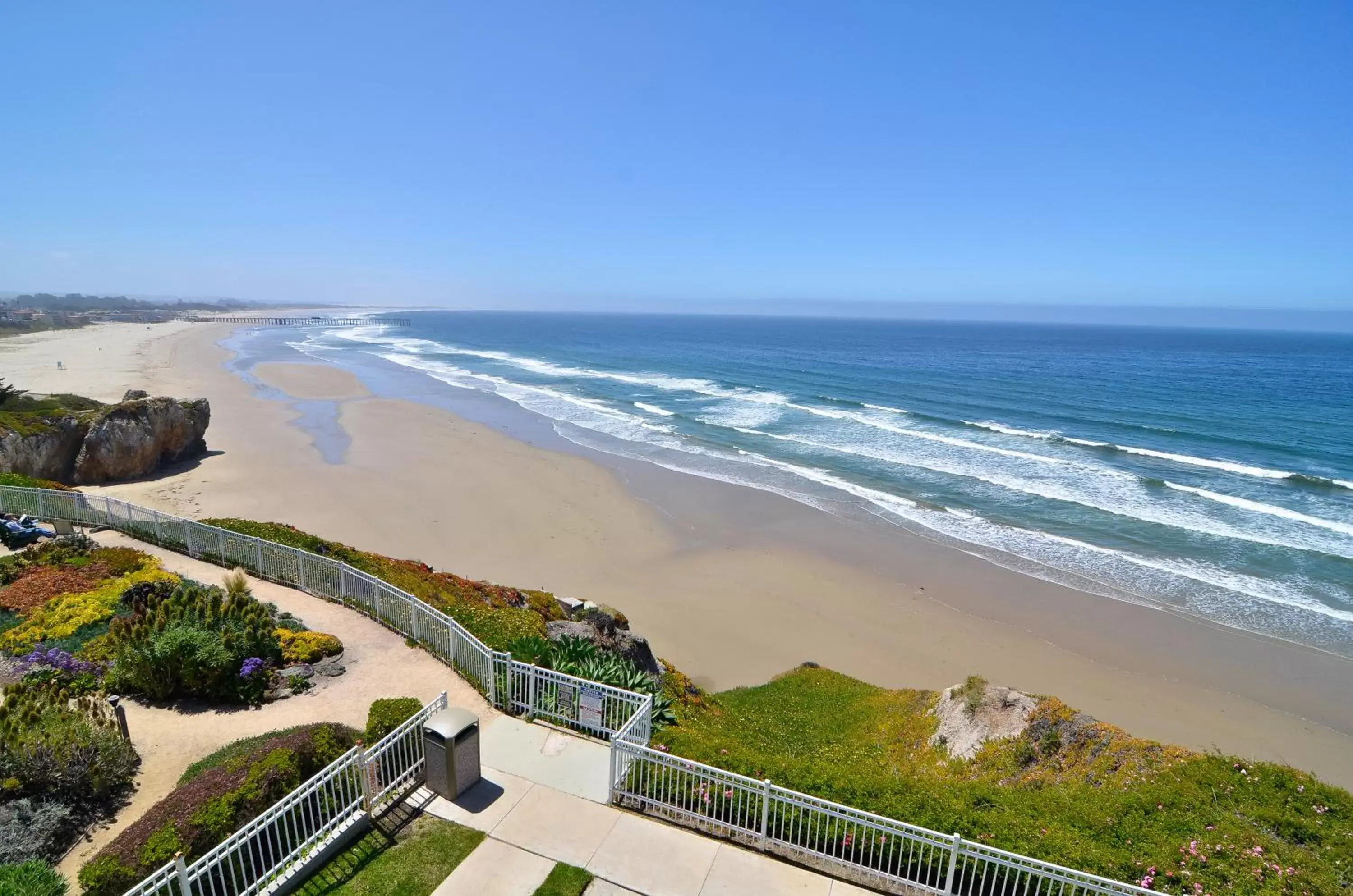 Beach, Sea View in Pismo Lighthouse Suites