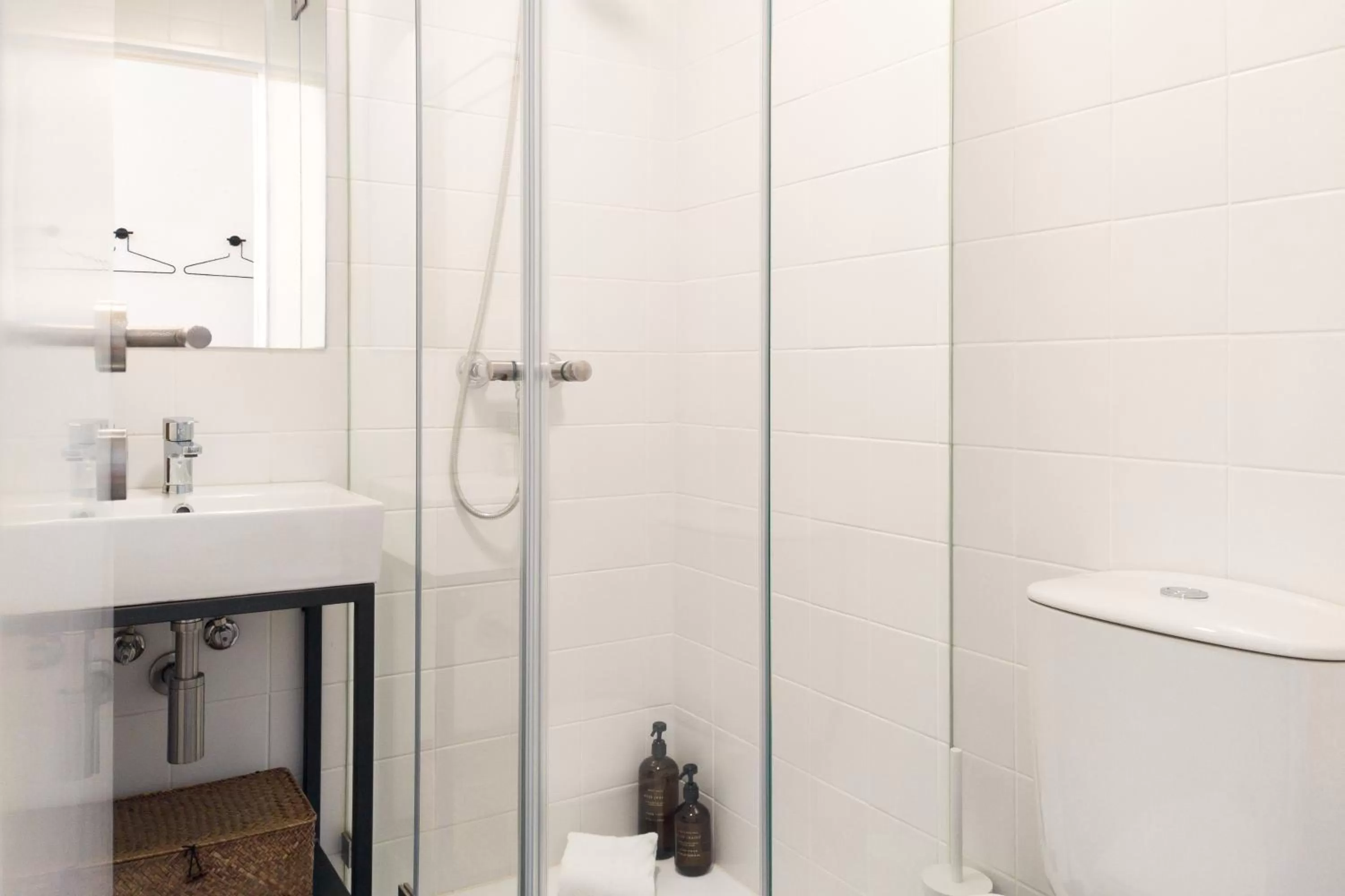 Shower, Bathroom in Alameda Suites @ Porto River