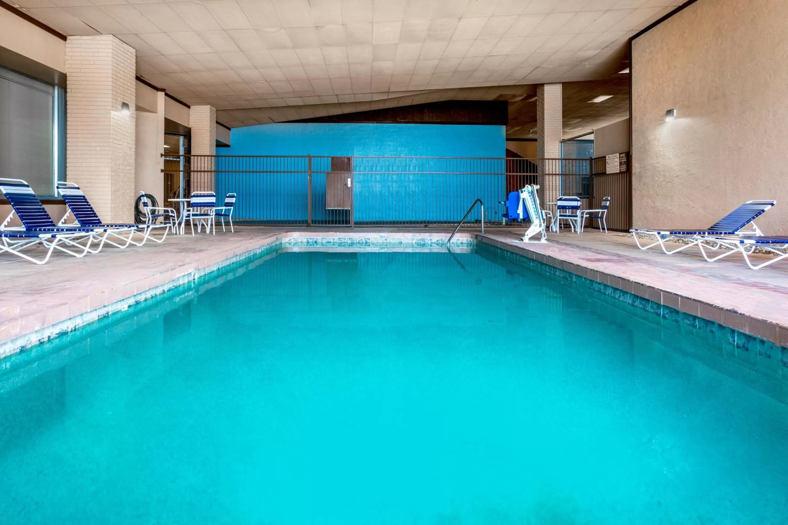 Pool view in Days Inn & Suites by Wyndham Clovis
