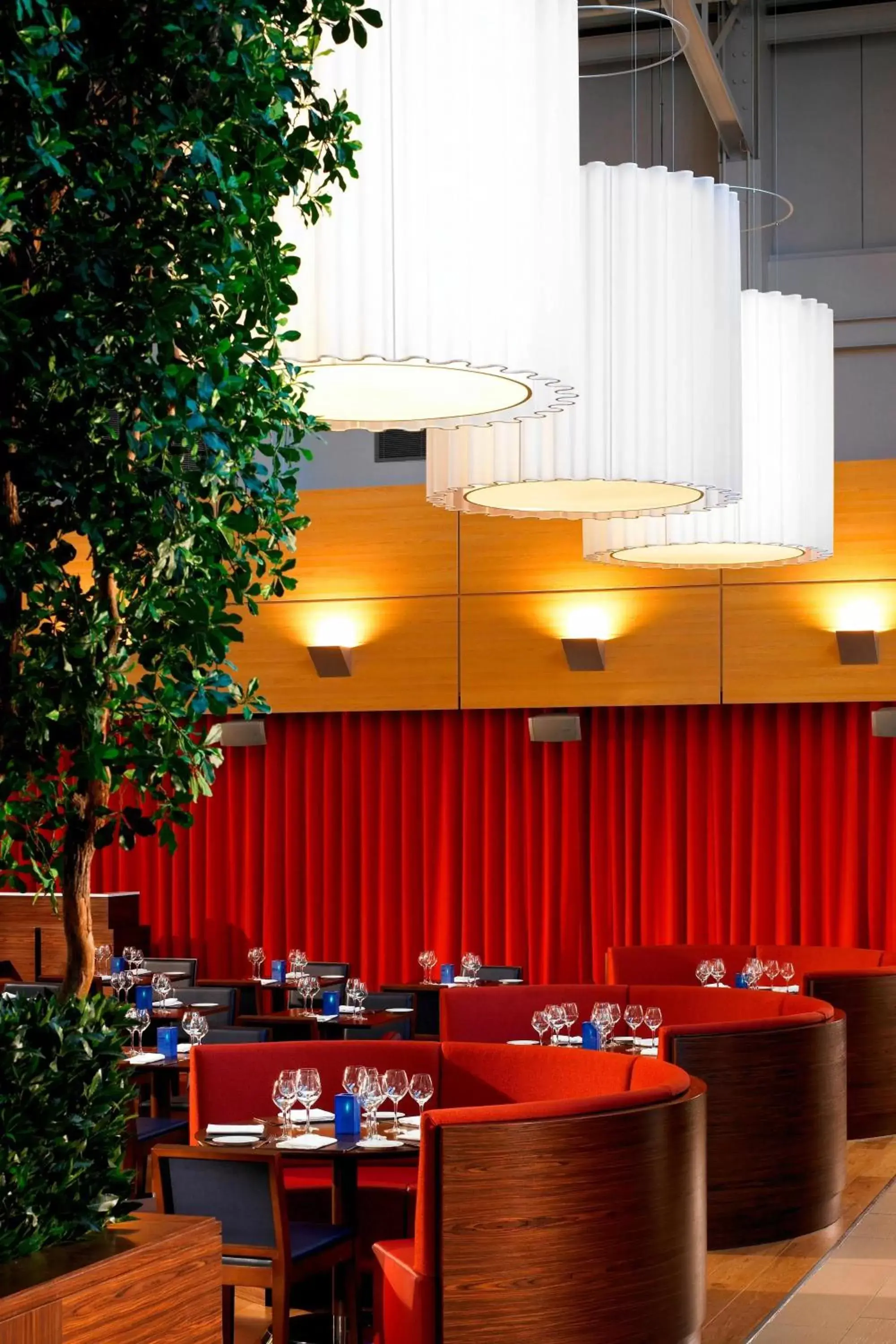 Restaurant/places to eat in Portsmouth Marriott Hotel