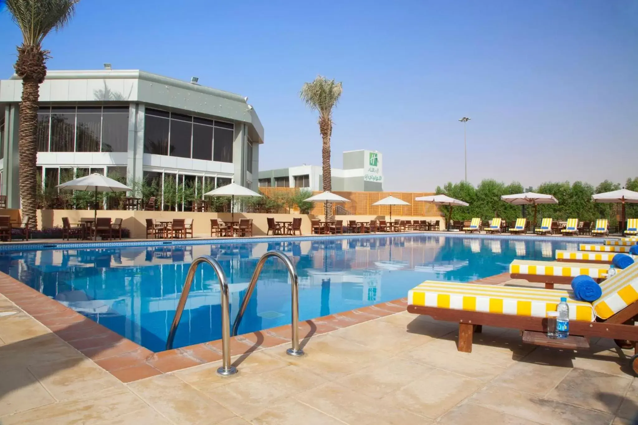 Swimming pool in Holiday Inn Riyadh Izdihar by IHG Swimming pool in Holiday Inn Riyadh Izdihar by IHG