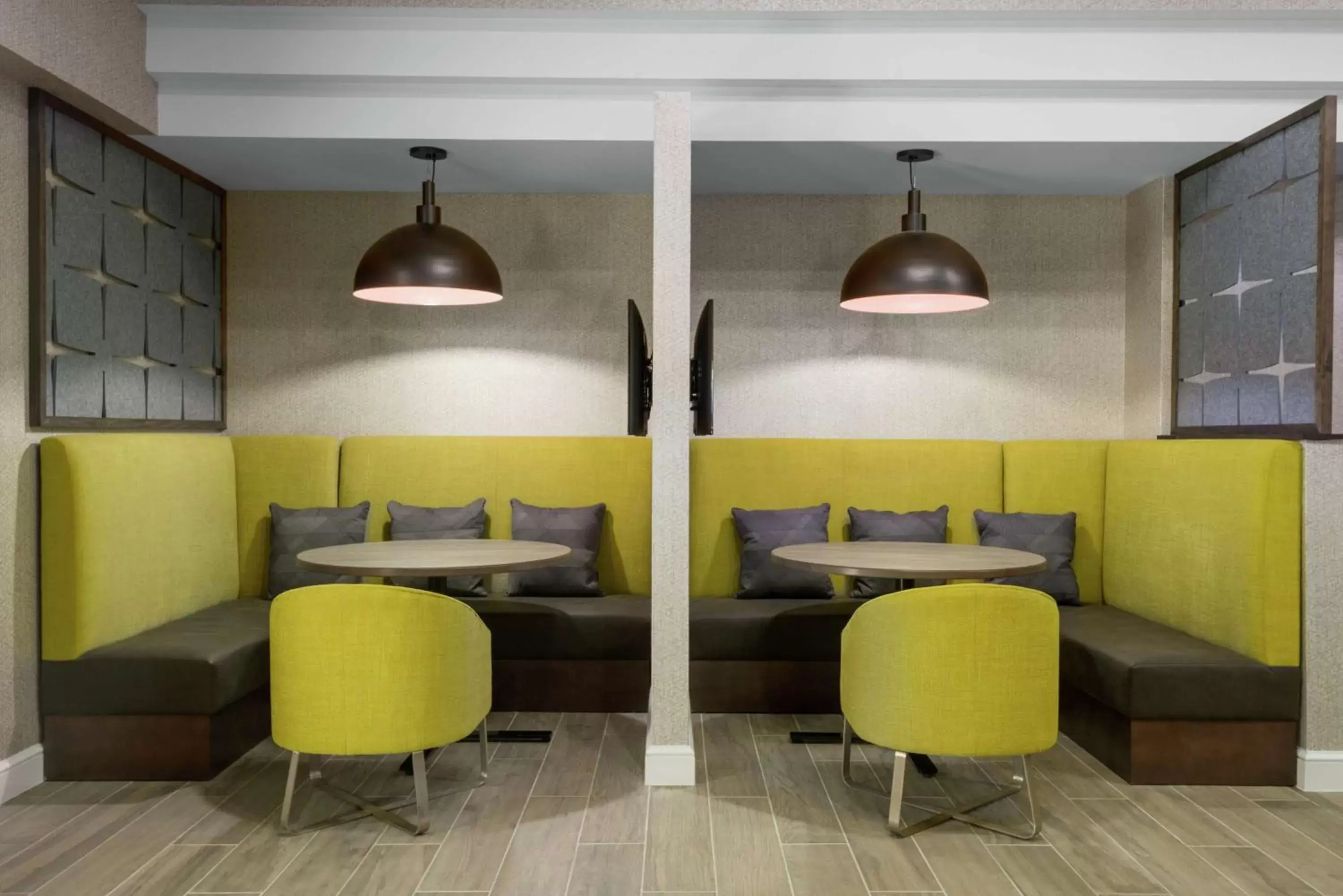 Breakfast in Hampton Inn & Suites Tampa Ybor City Downtown Breakfast in Hampton Inn & Suites Tampa Ybor City Downtown