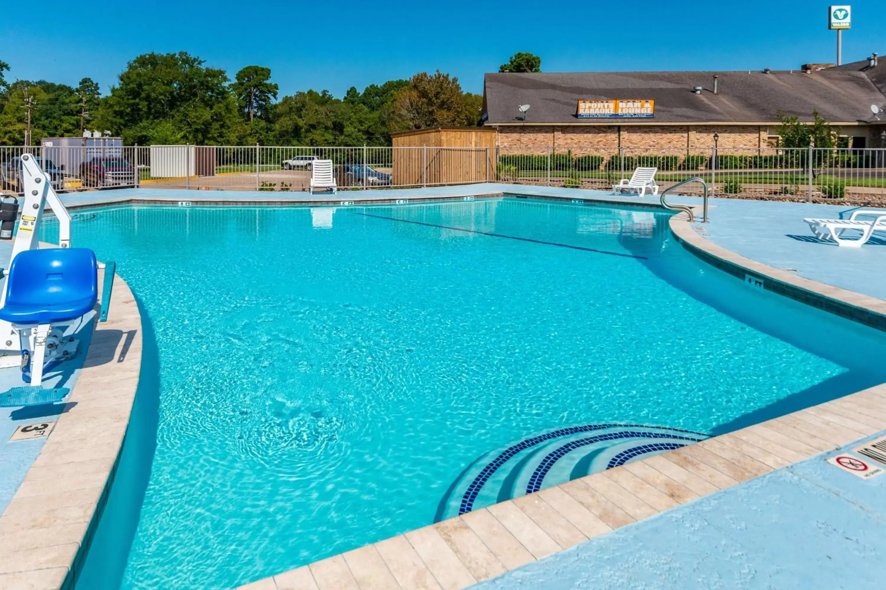 Day, Swimming Pool in Studio 6-Huntsville, TX