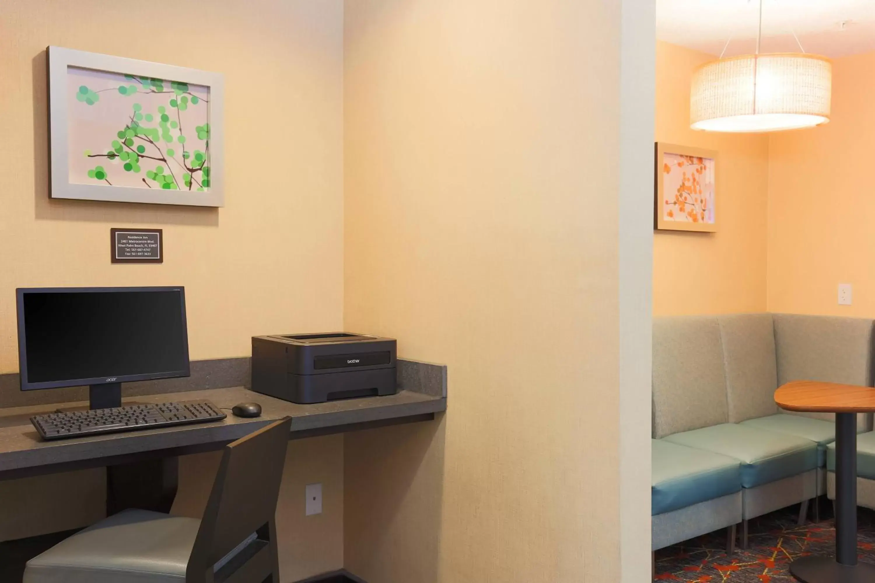 Business facilities, TV/Entertainment Center in Residence Inn West Palm Beach