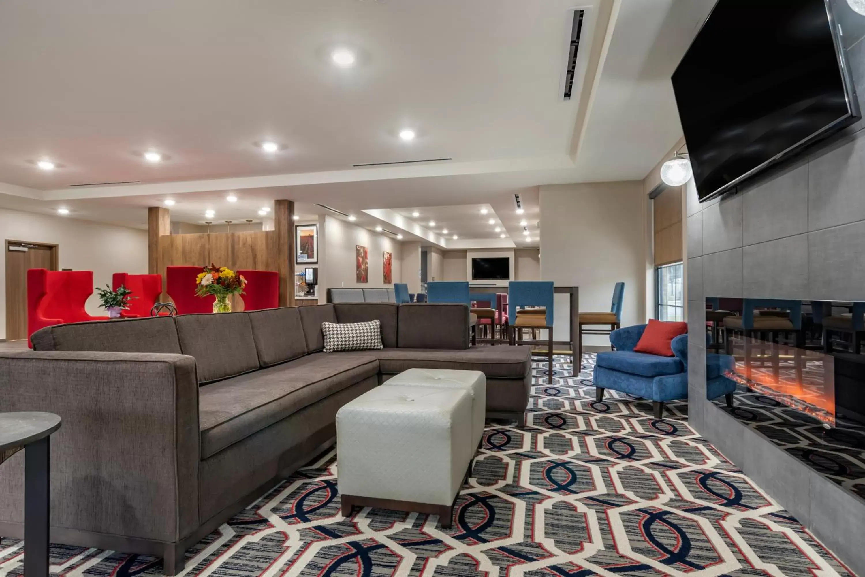 Seating Area in Comfort Inn & Suites Downtown near University