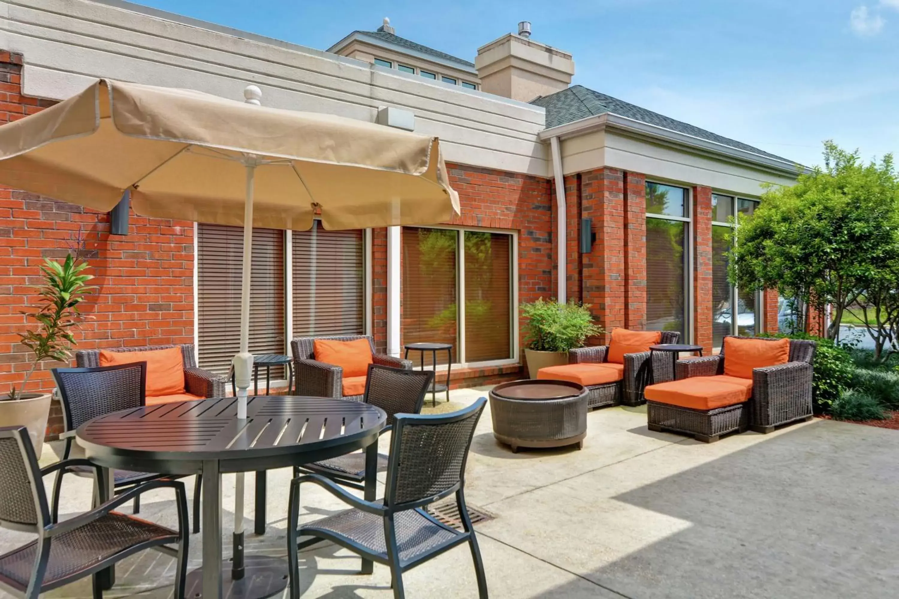 Inner courtyard view in Hilton Garden Inn Hattiesburg