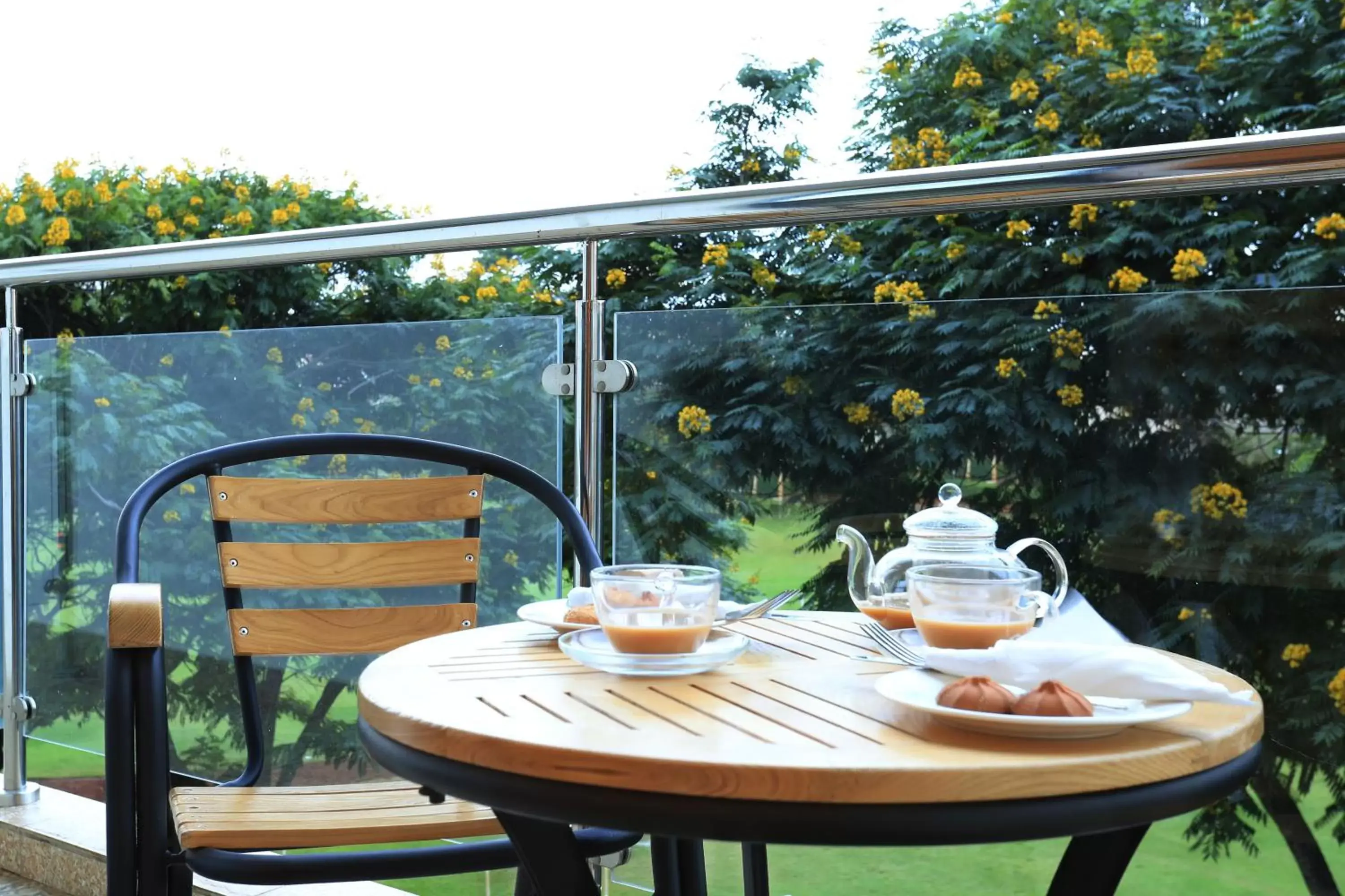 Balcony/Terrace, Restaurant/Places to Eat in Lotos Inn & Suites, Nairobi