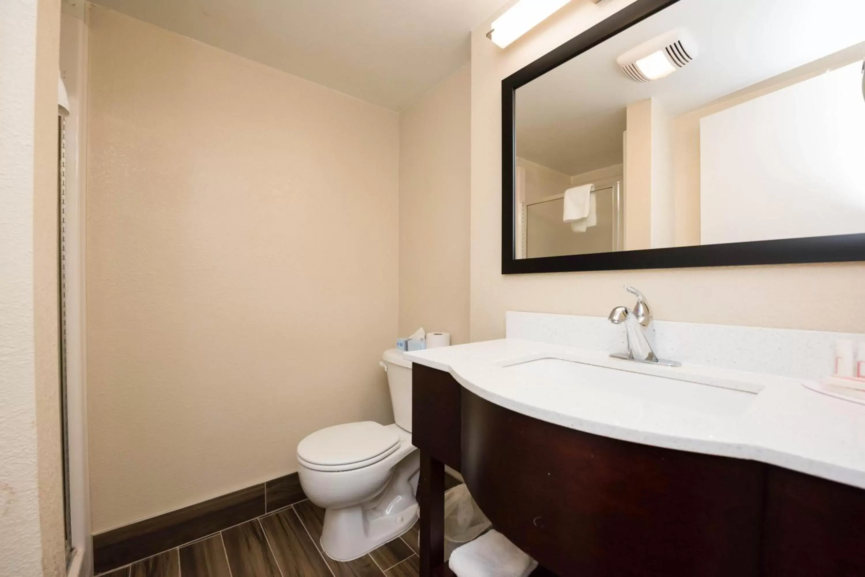 Bathroom in Super 8 by Wyndham Frederick