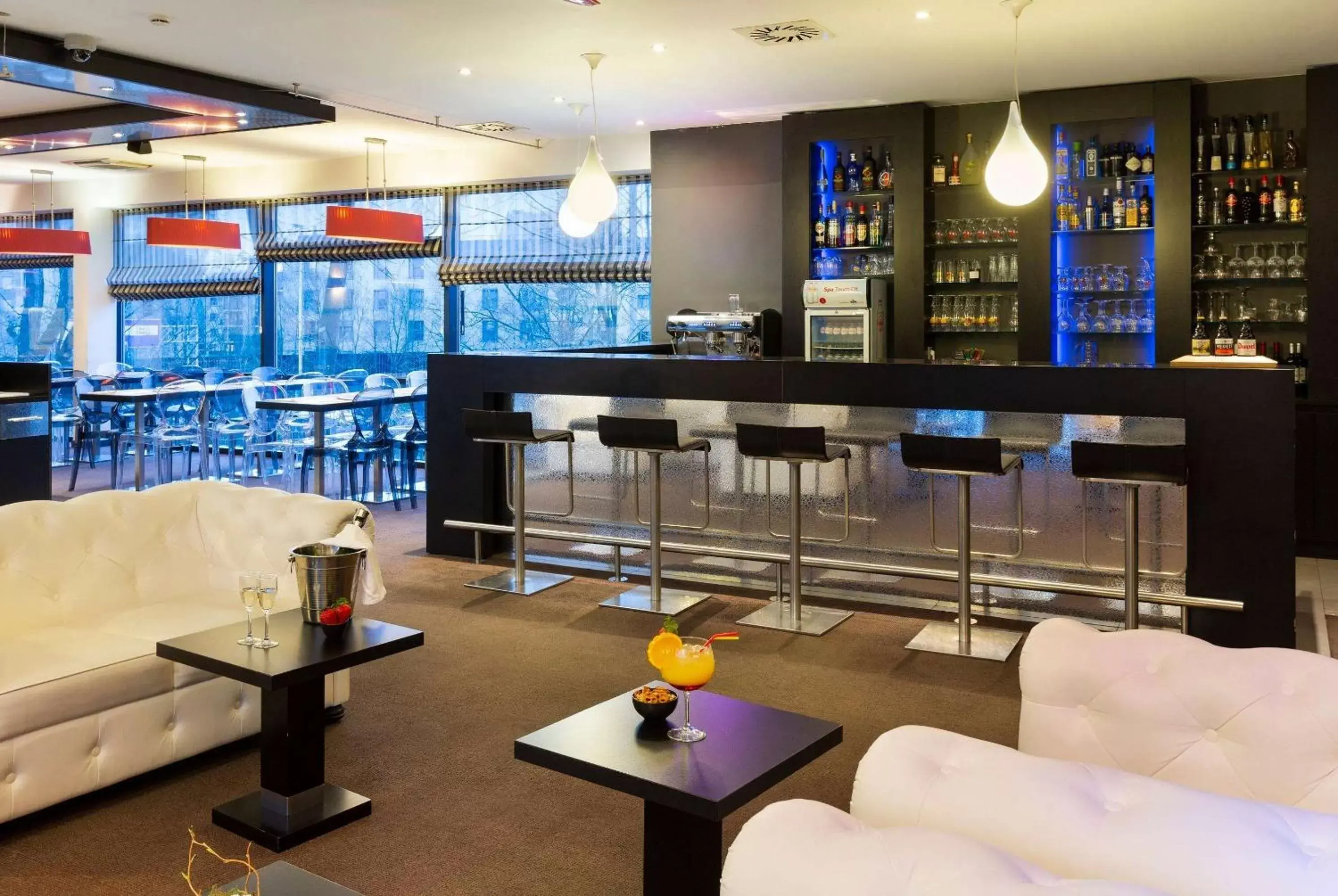 Lounge or bar, Lounge/Bar in Hotel Ramada Brussels Woluwe