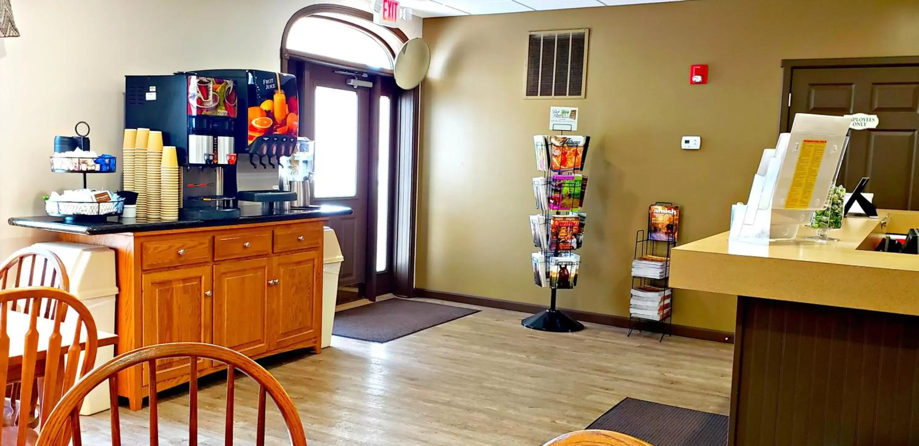 Coffee/tea facilities, Lobby/Reception in Lodging on the Square