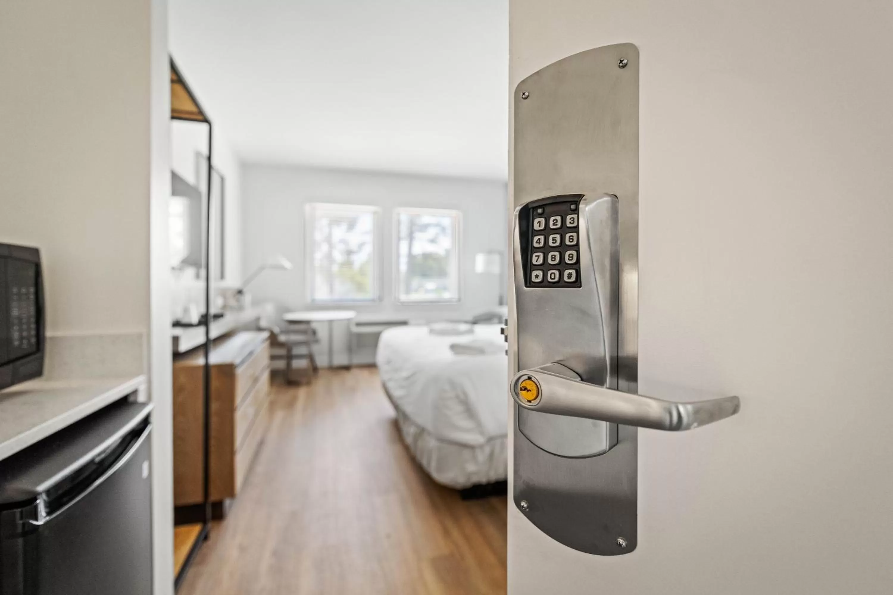 Bedroom, Bed in Hotel Manteo, Trademark Collection by Wyndham