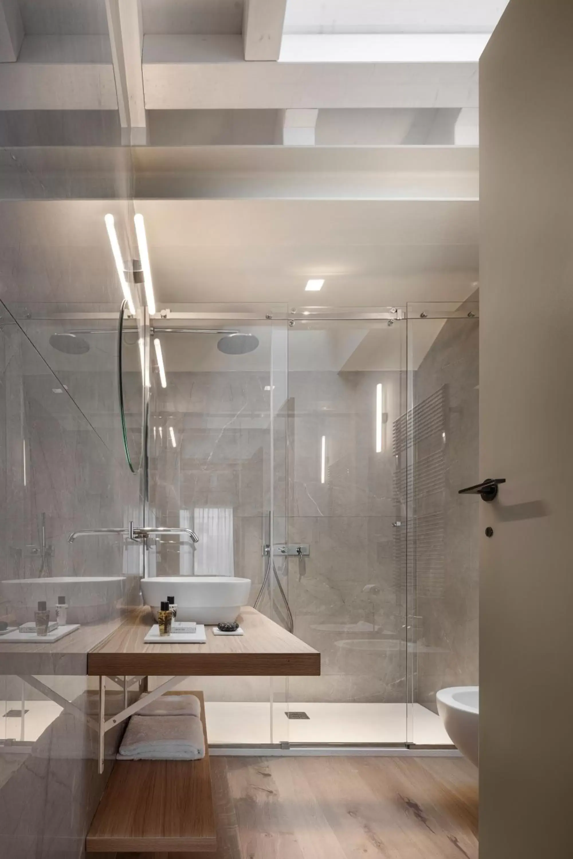 Shower, Bathroom in Speronari Suites