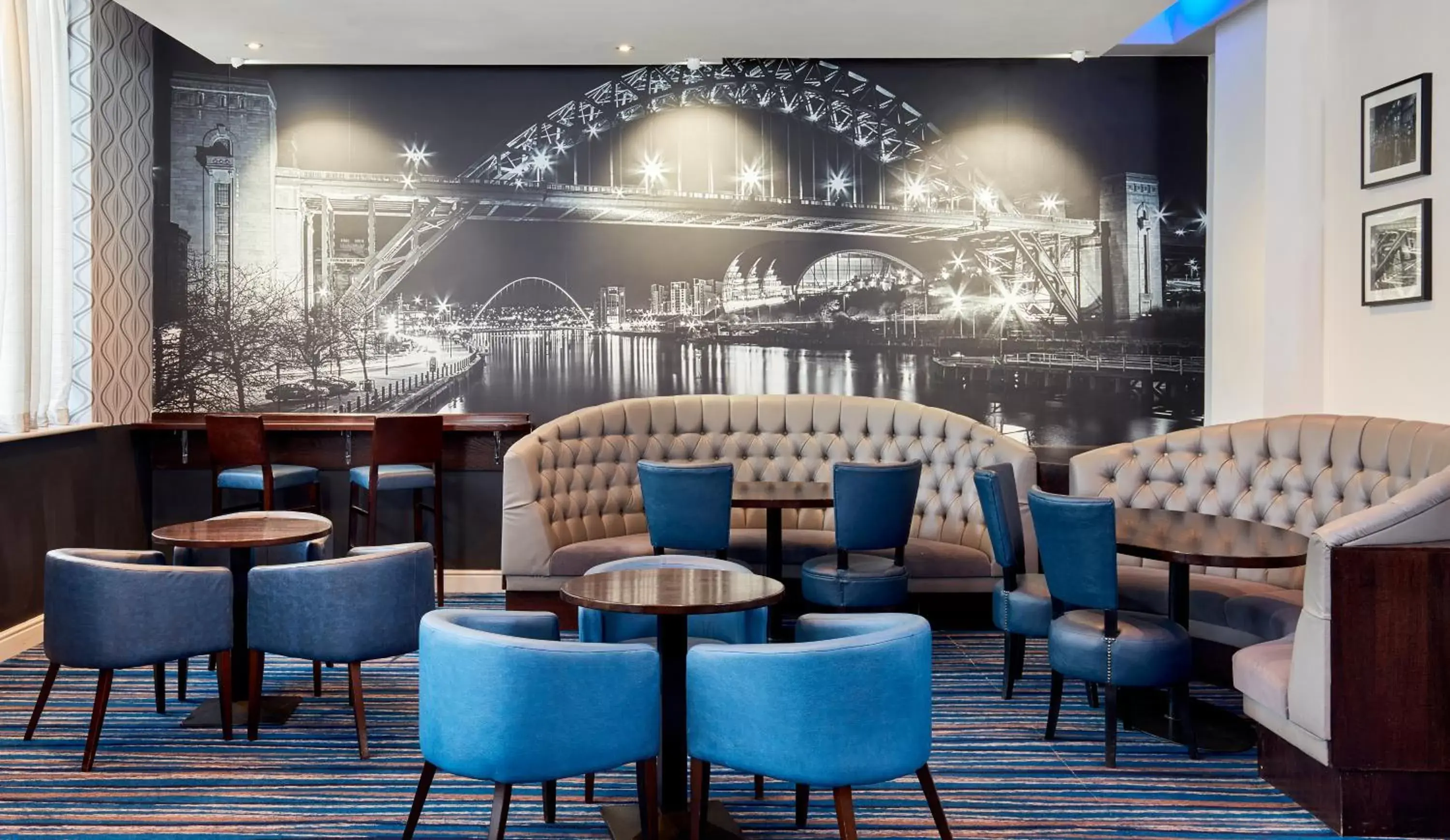 Lounge or bar, Lounge/Bar in Leonardo Hotel Newcastle - Formerly Jurys Inn