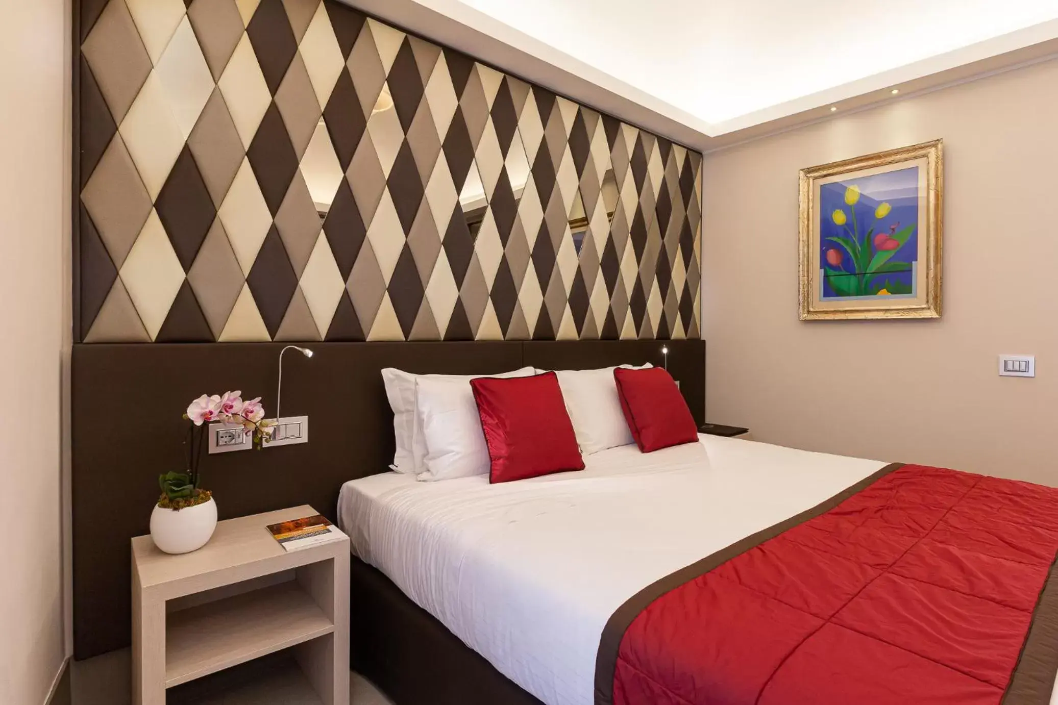 Bedroom, Bed in Harry's Bar Trevi Hotel & Restaurant