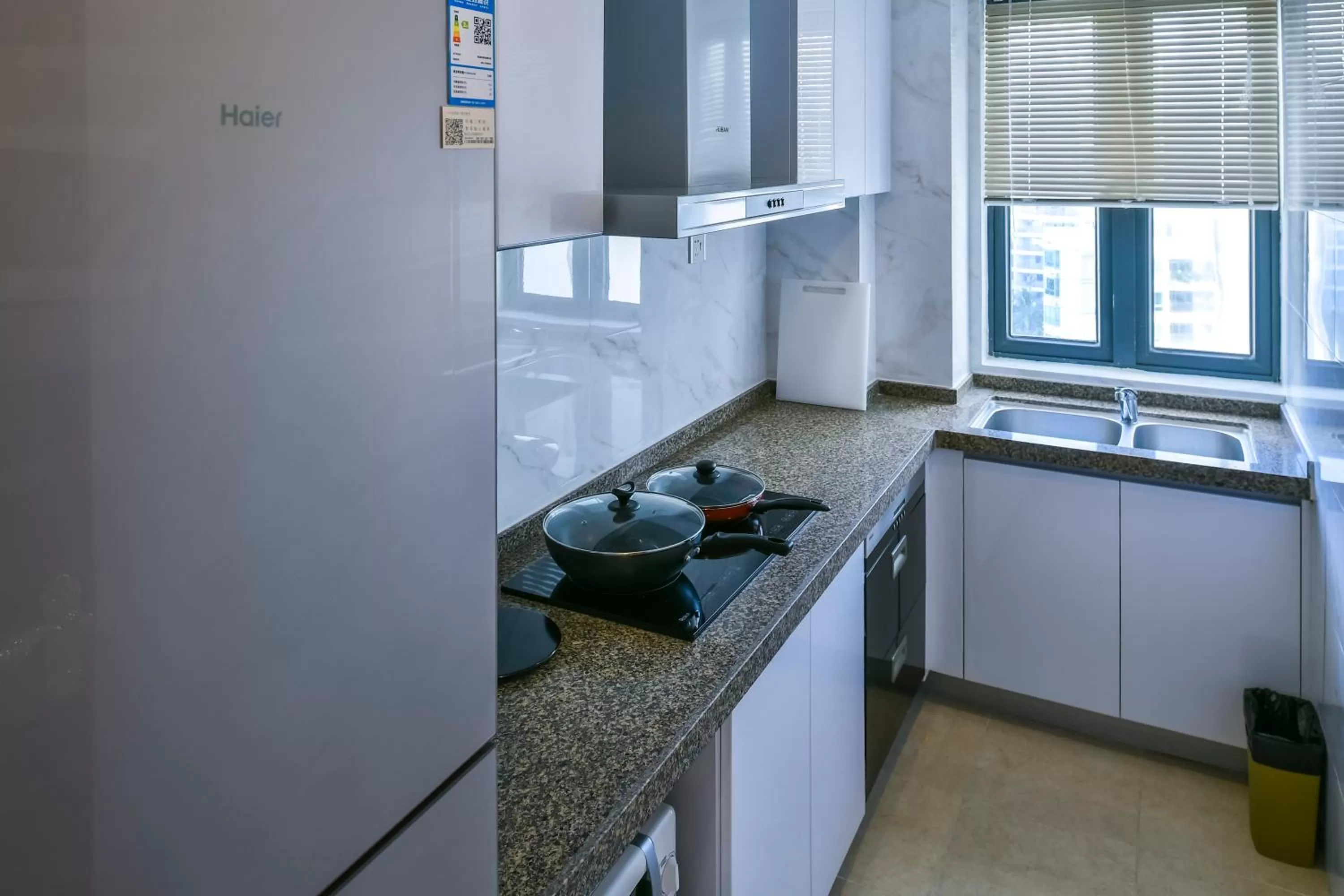 Kitchen/Kitchenette in Haikou Bay Hengda Yige Holiday Condo Hotel