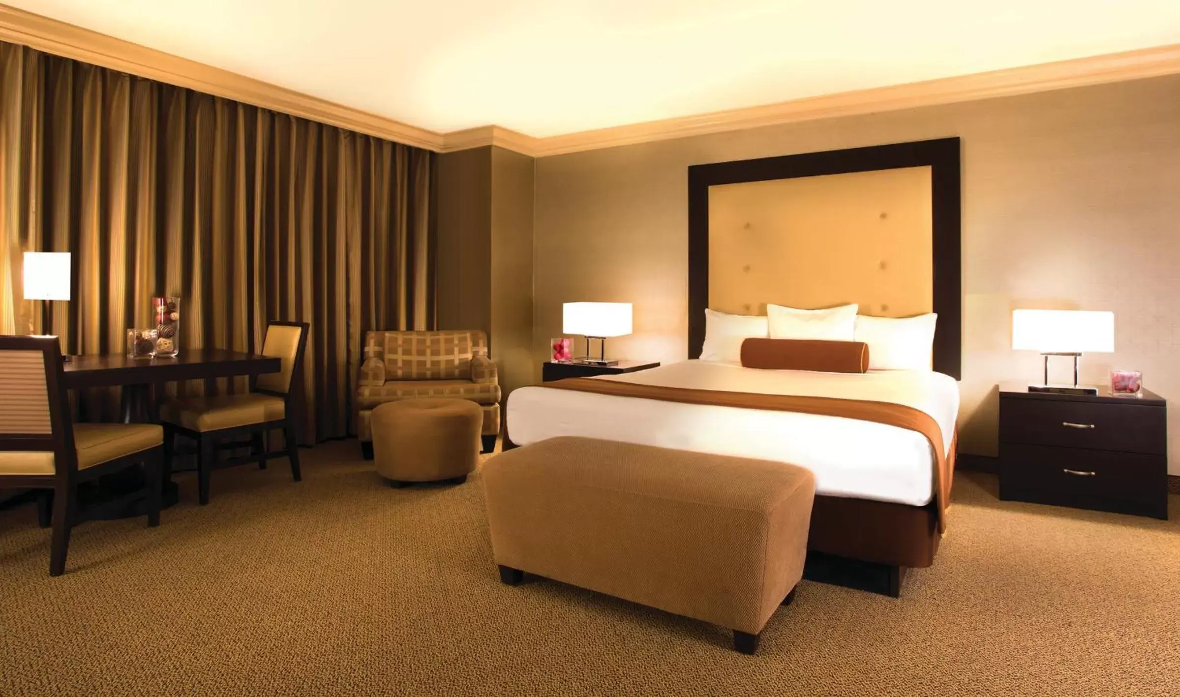 Bedroom, Bed in Rio All-Suite Hotel & Casino
