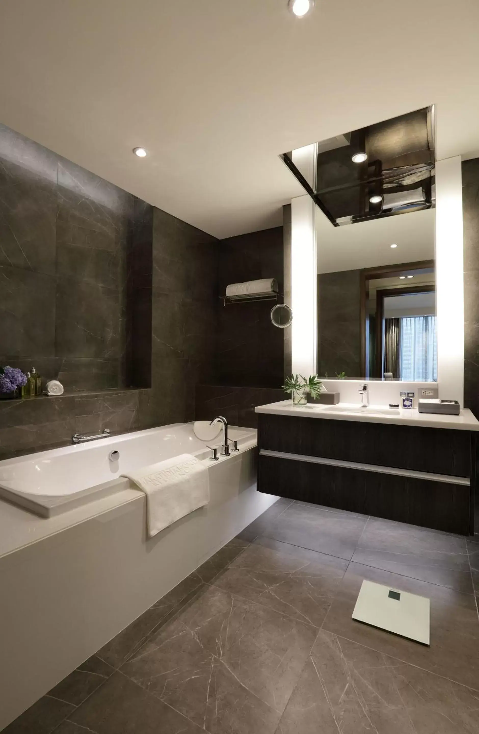 Bathroom in Makati Diamond Residences