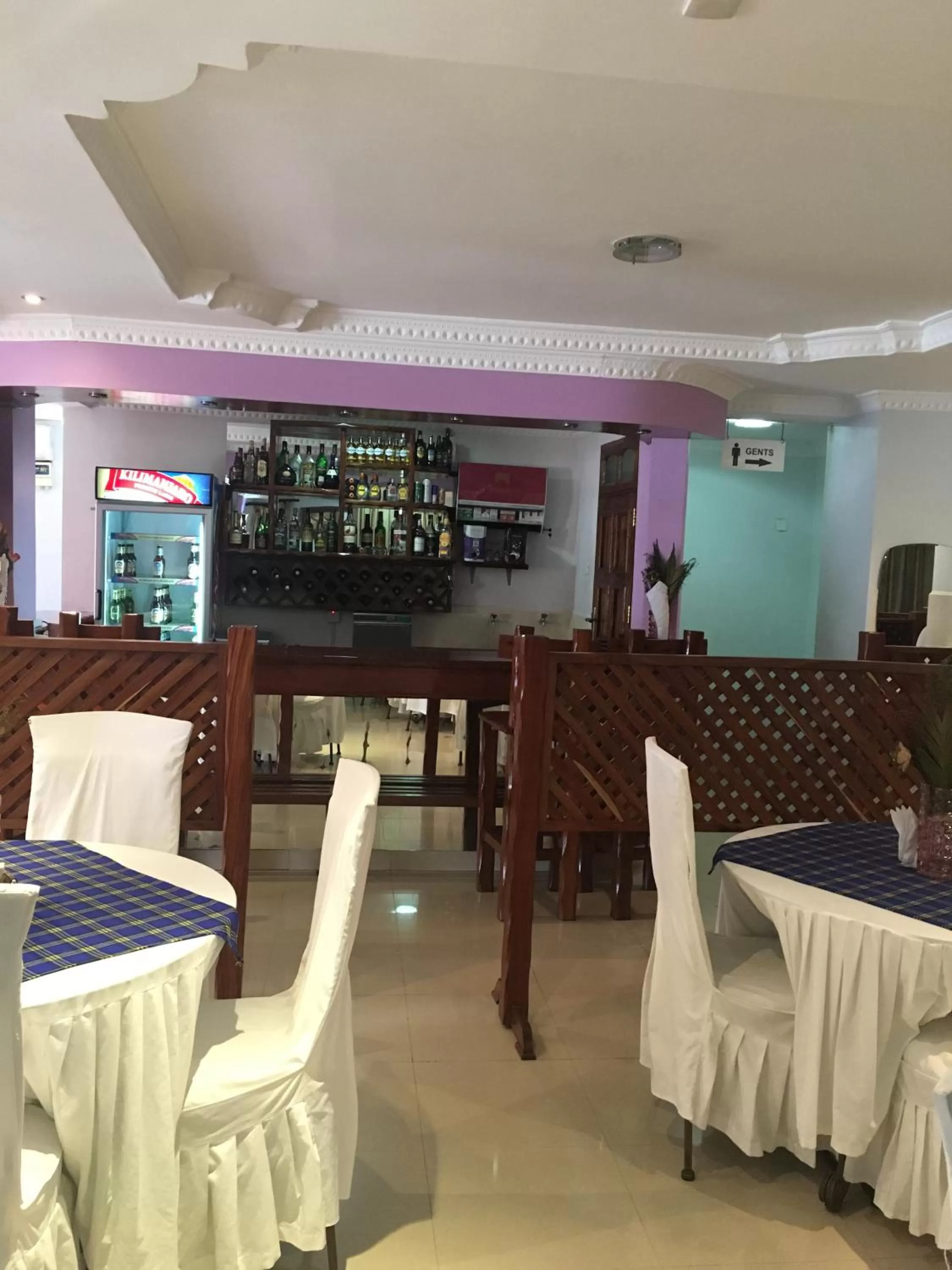 Restaurant/places to eat in Natron Palace Hotel