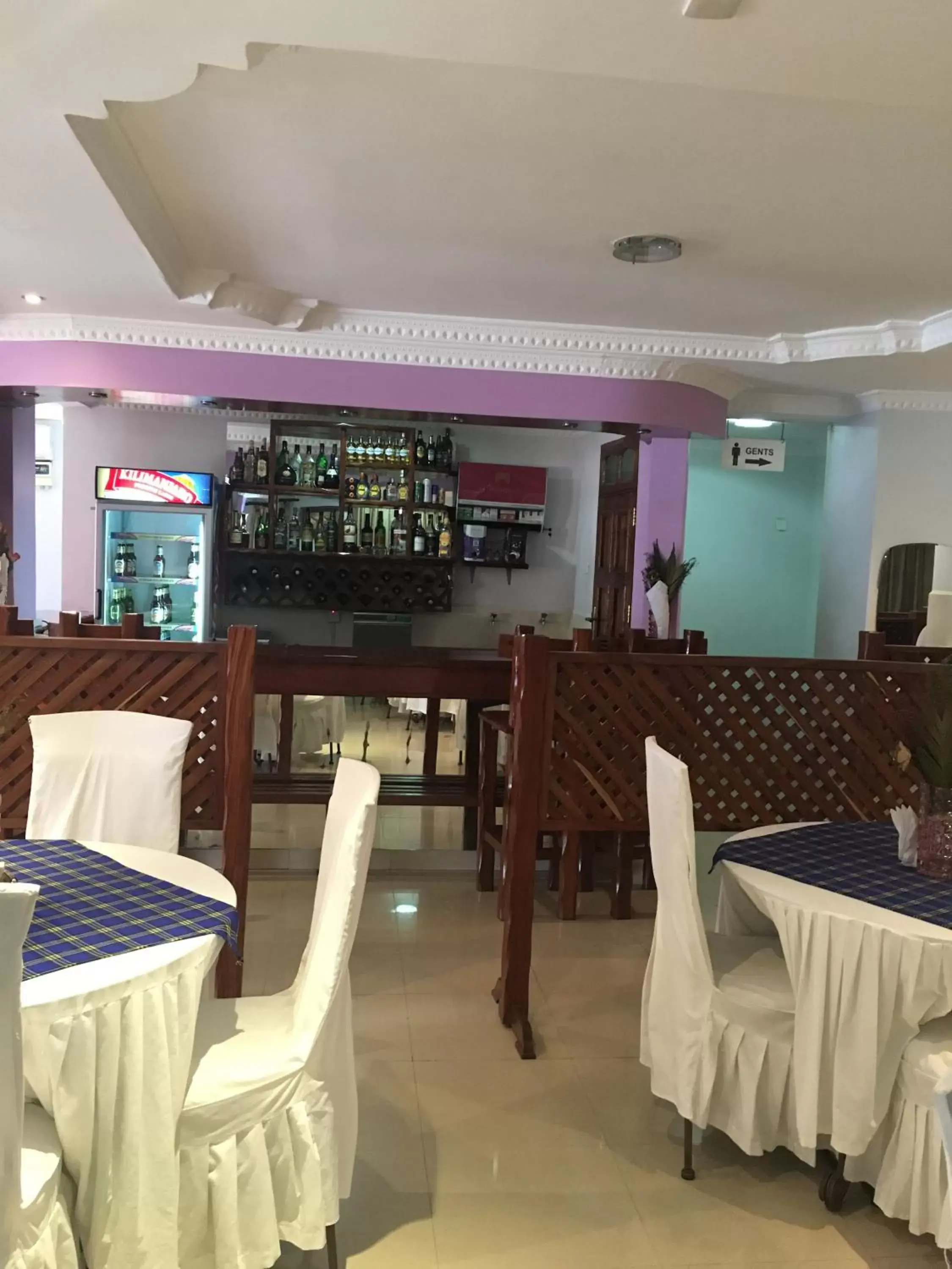 Restaurant/Places to Eat in Natron Palace Hotel