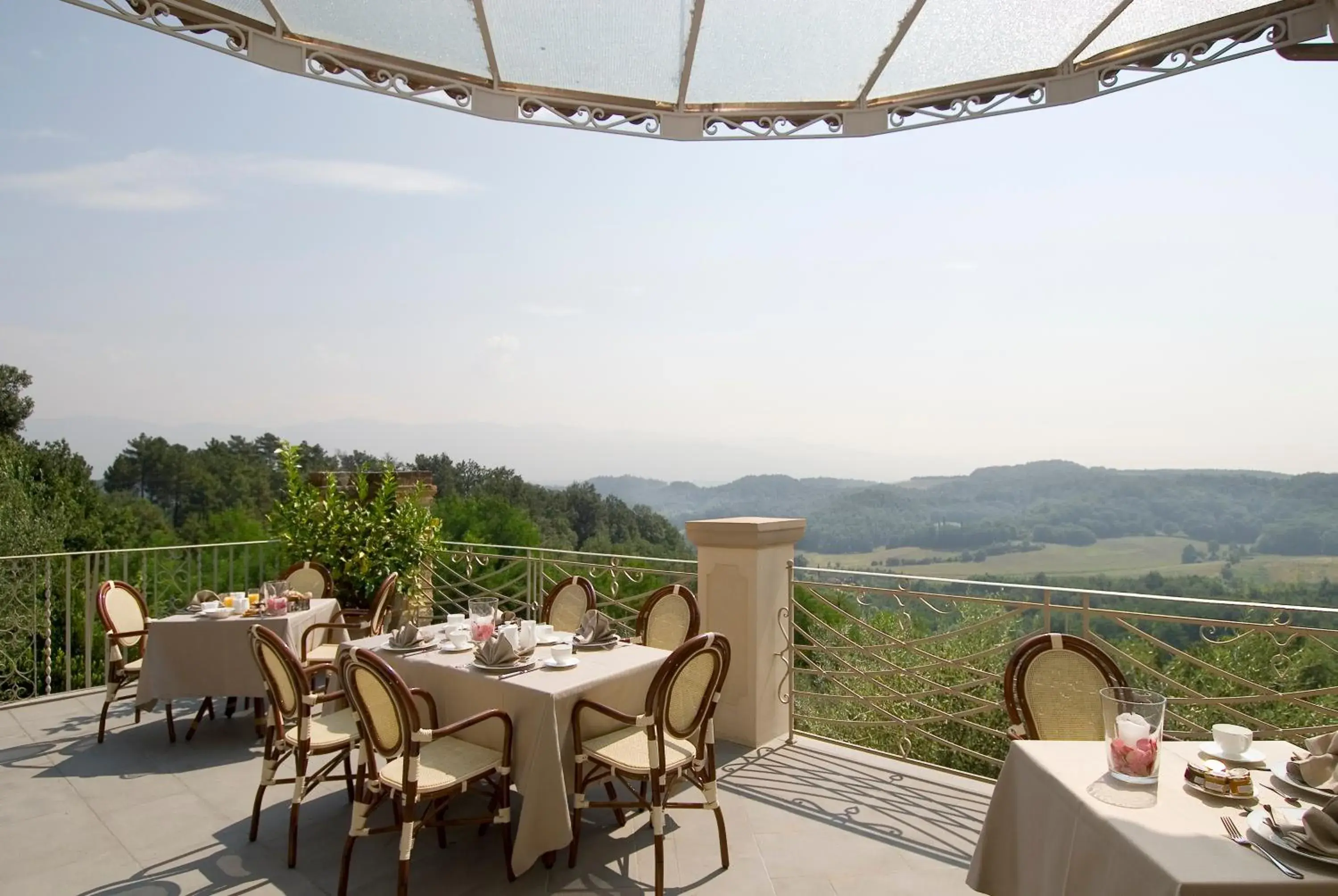 Mountain view, Restaurant/Places to Eat in Villa la Borghetta Resort