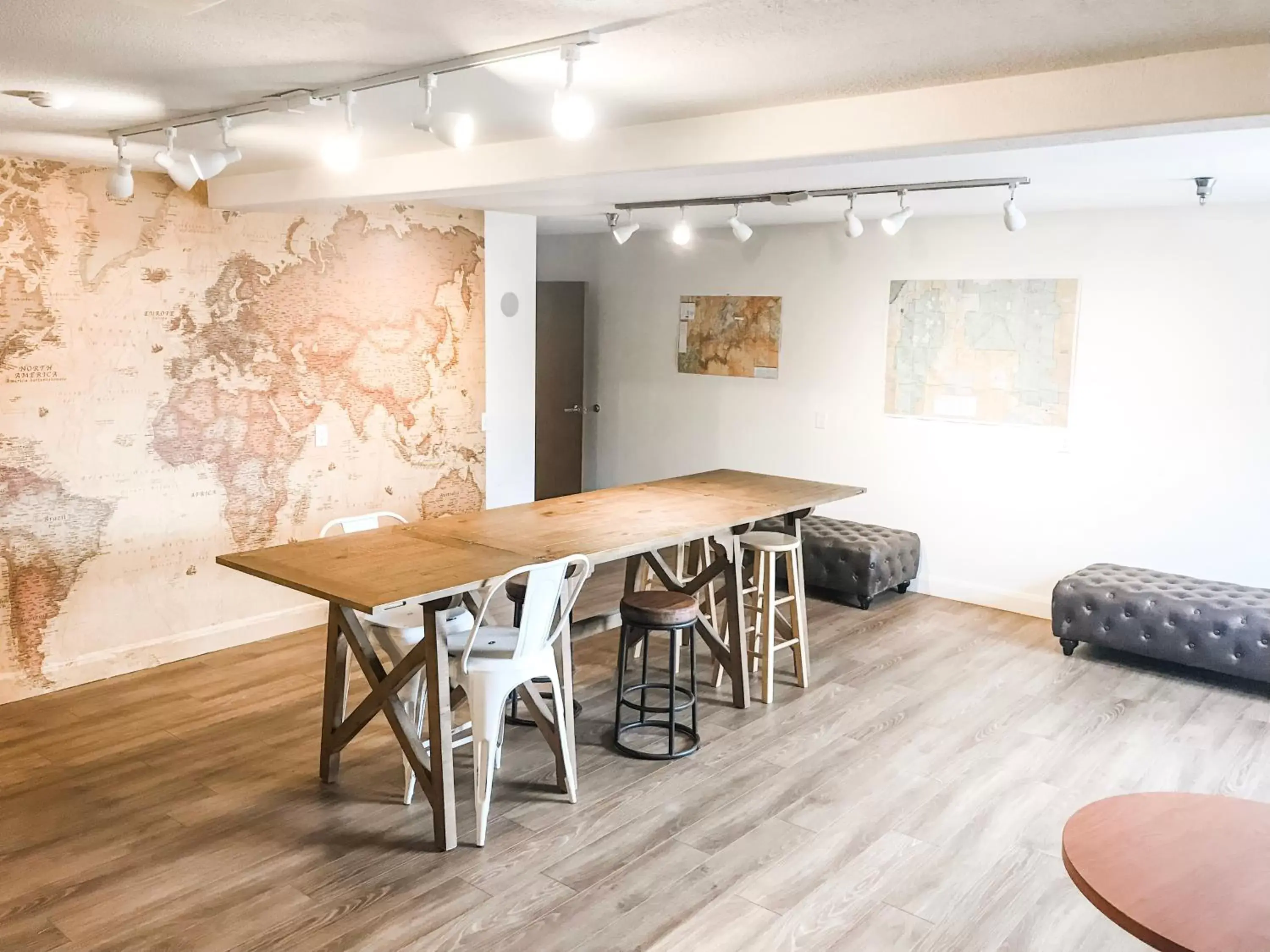 Game Room, Dining Area in Red Sands Hotel