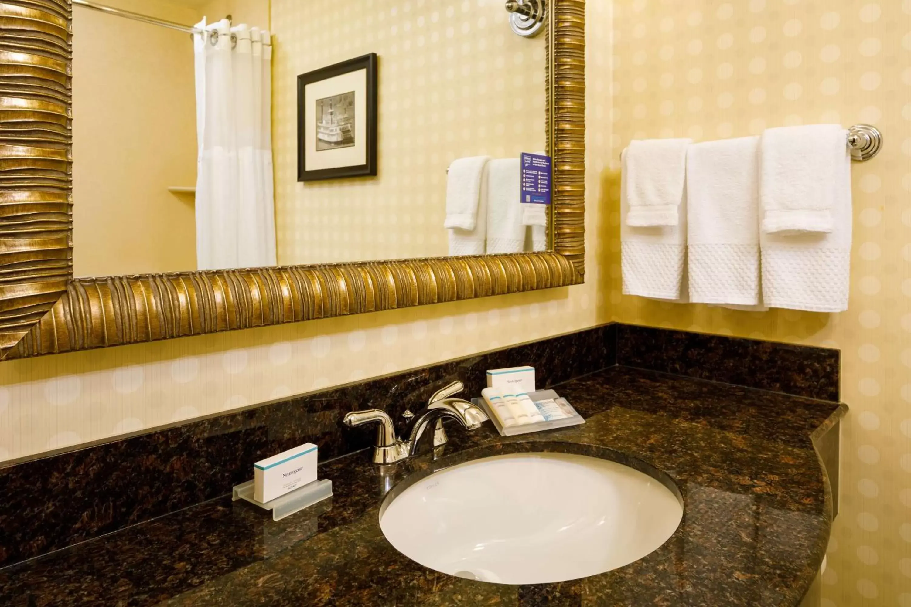 Bathroom in Hilton Garden Inn Cincinnati Blue Ash
