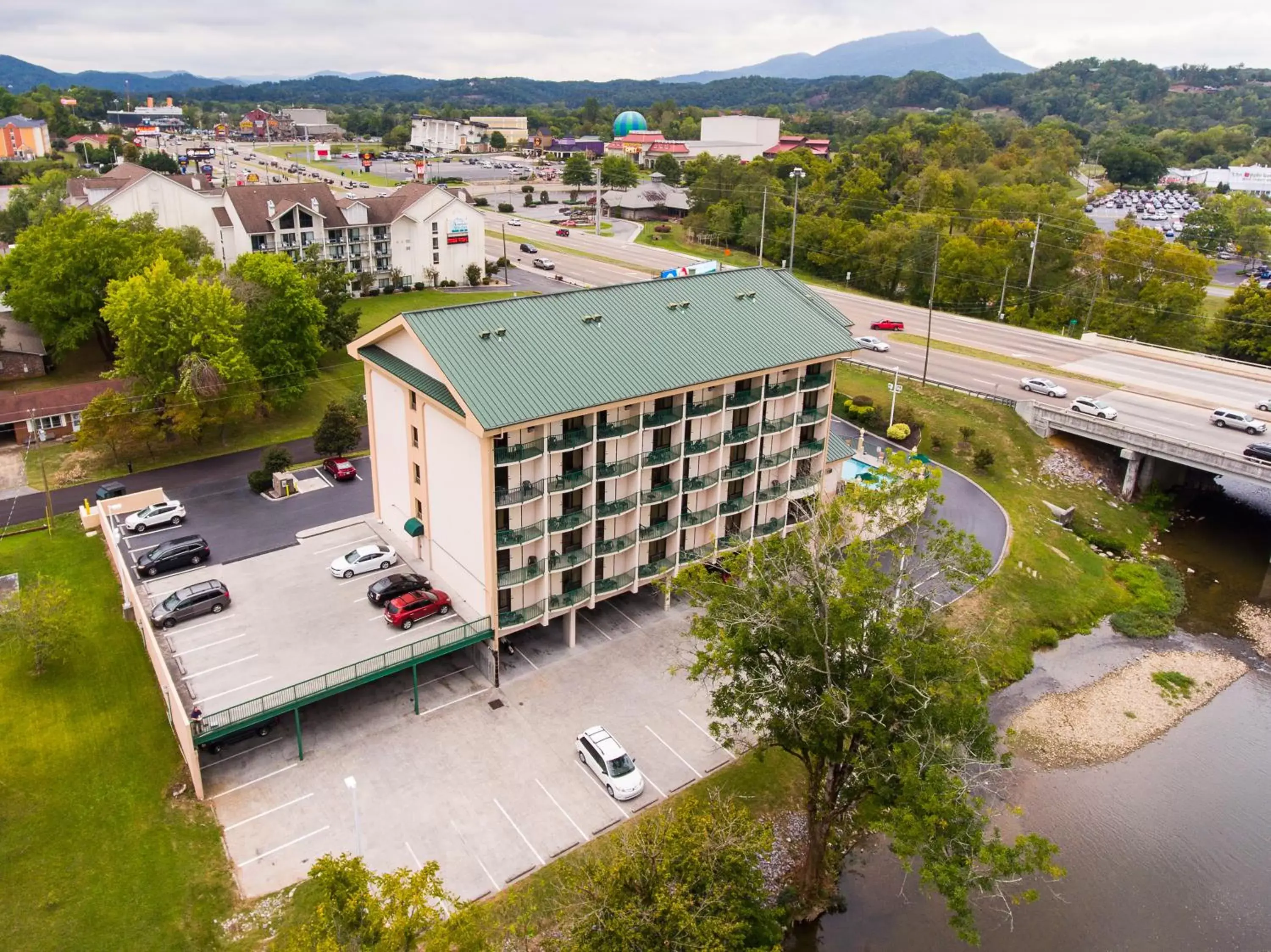 Bird's eye view, Bird's-eye View in Pigeon River Inn