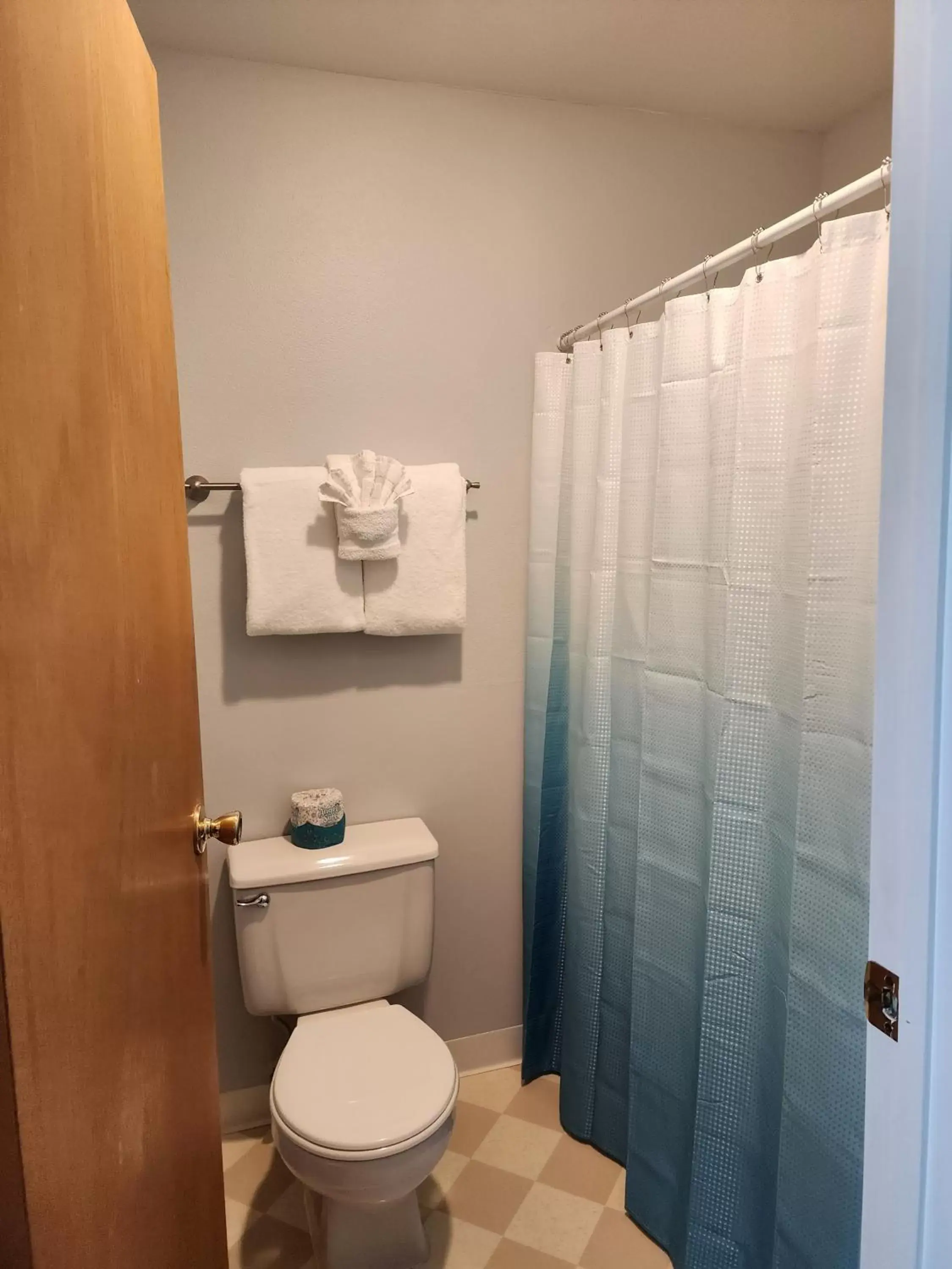 Shower, Bathroom in Inn at Arch Rock
