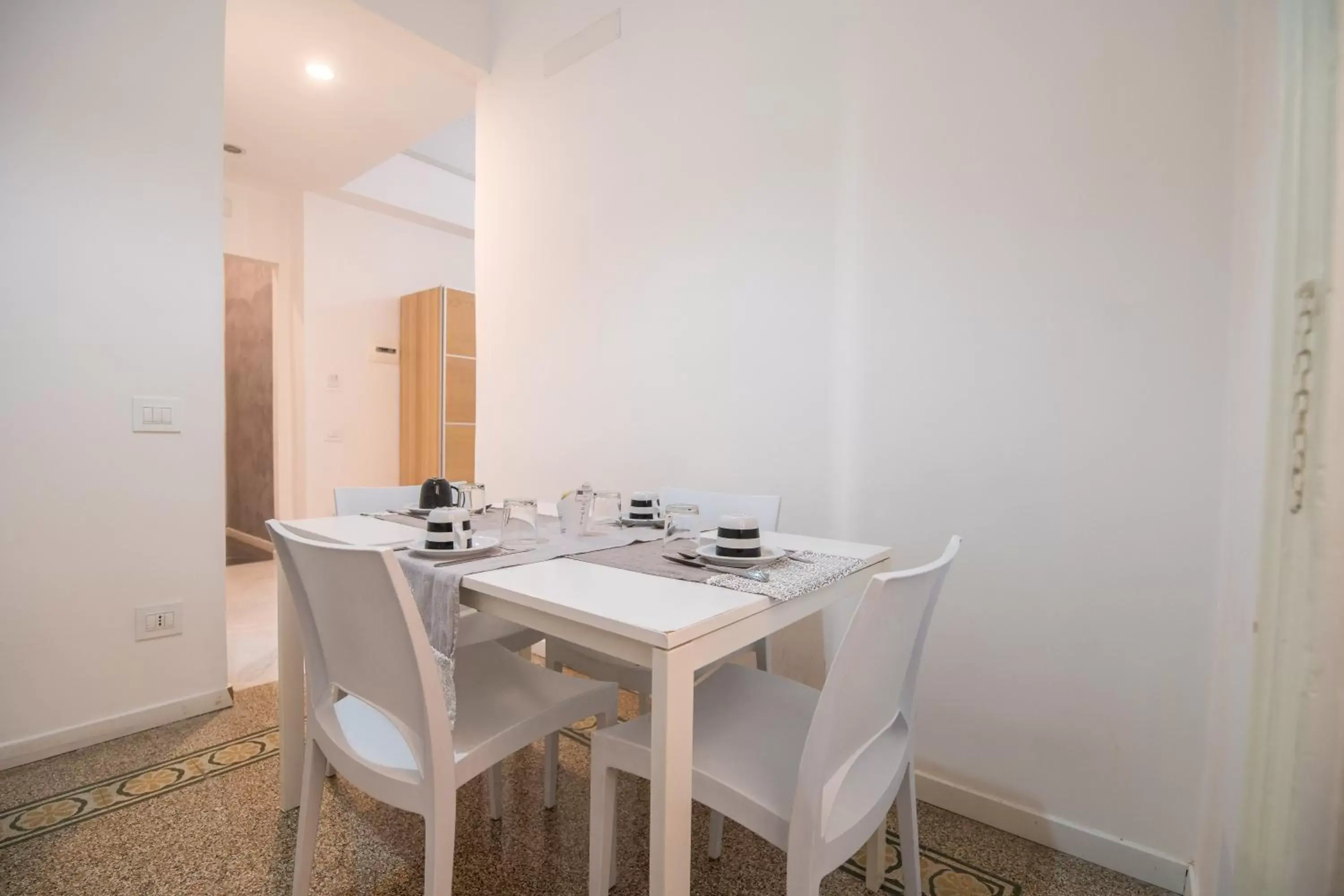 kitchen, Dining Area in Bed&Breakfast Salerno