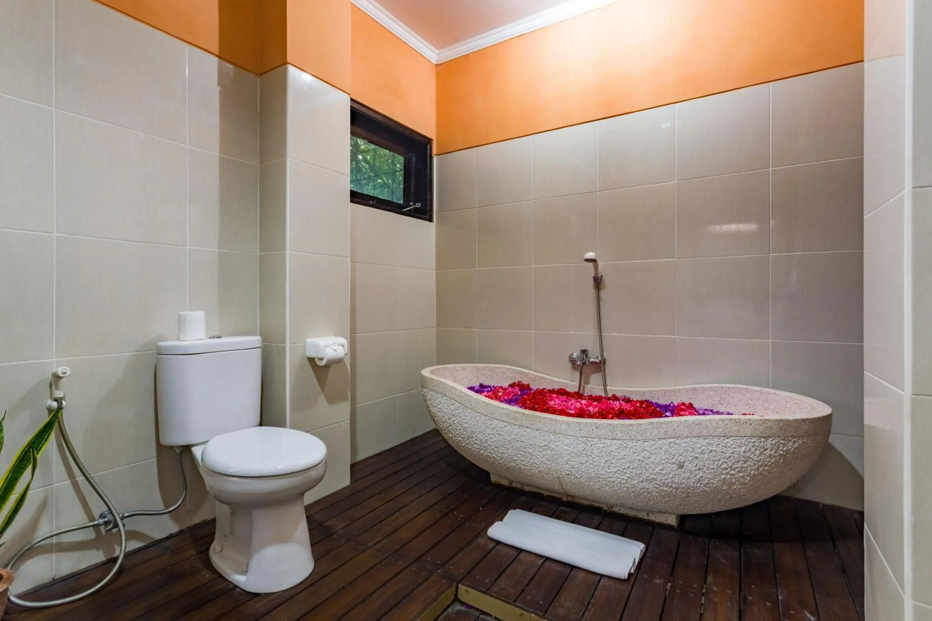 Shower, Bathroom in Anini Raka Resort & Spa