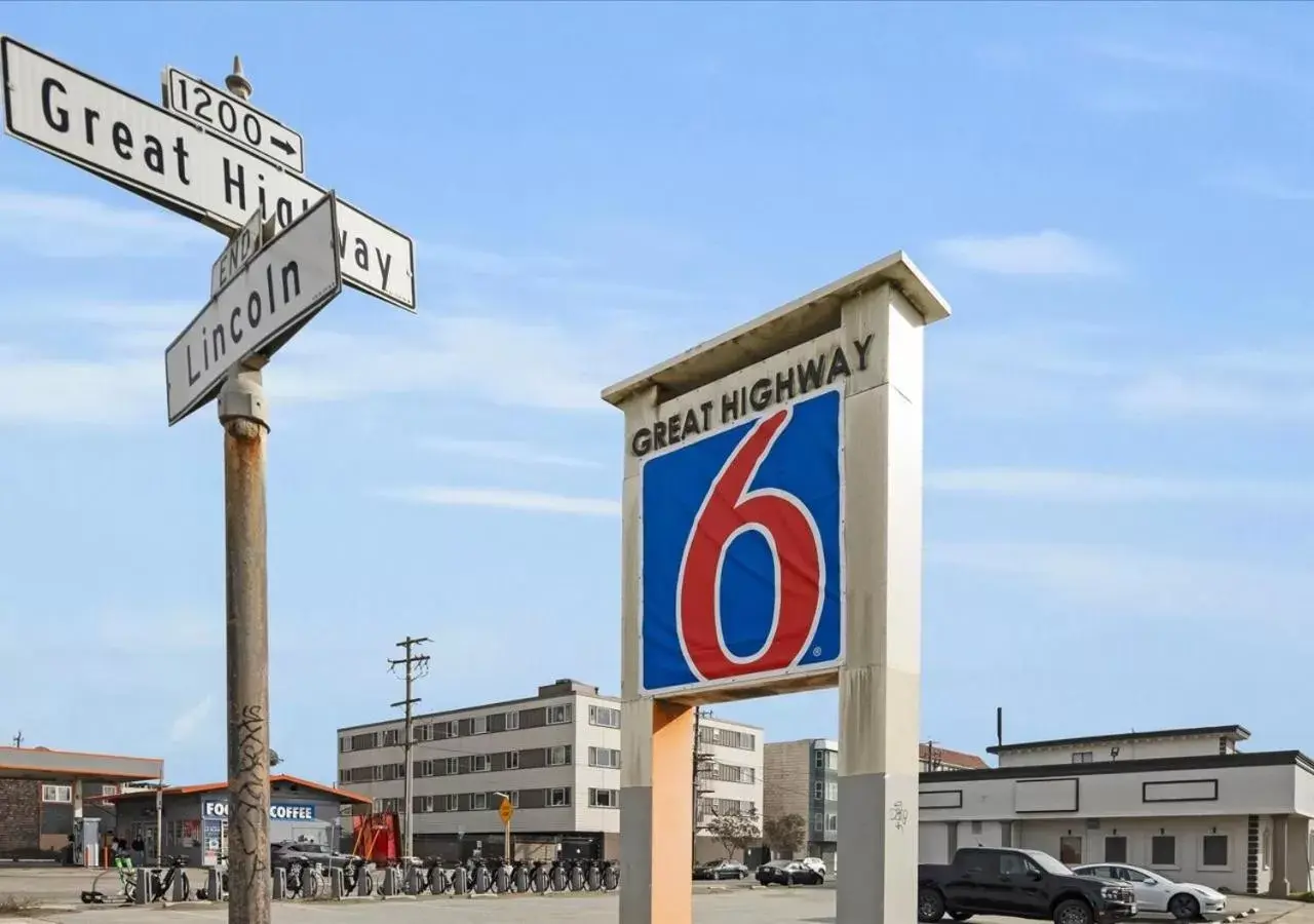 Street view, Property Logo/Sign in Rodeway Inn & Suites San Francisco - Great Highway