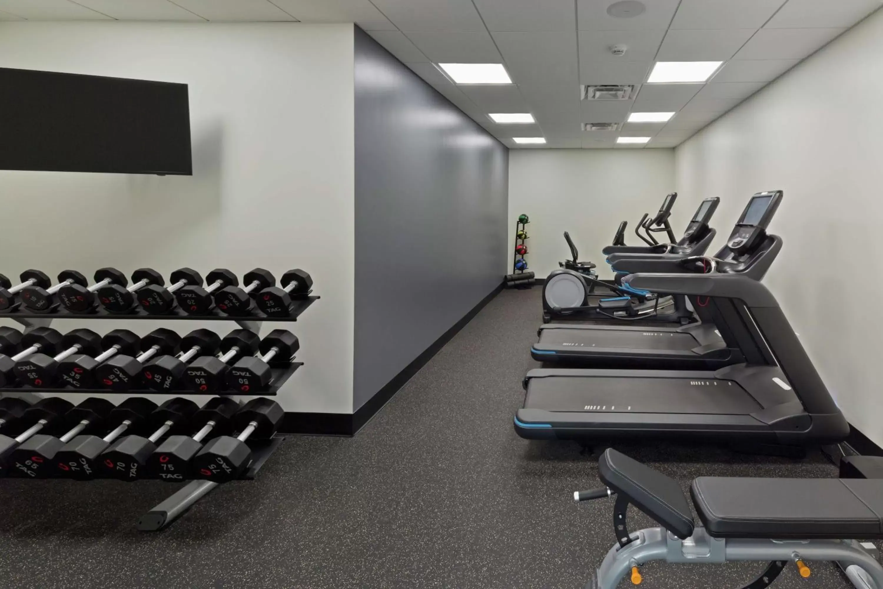 Fitness centre/facilities, Fitness Center/Facilities in Doubletree By Hilton Jamestown, Ny