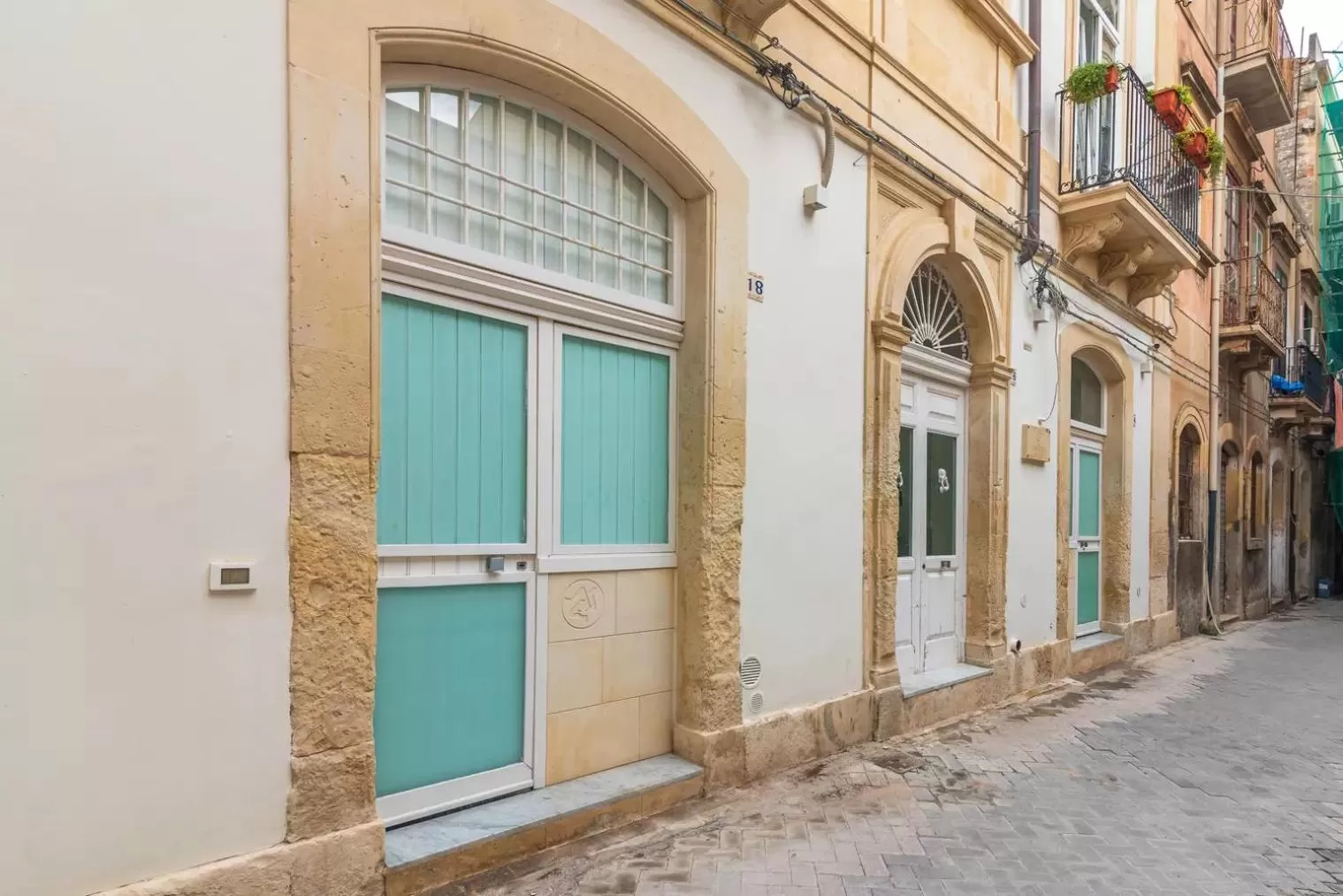 Property building in A'Storia