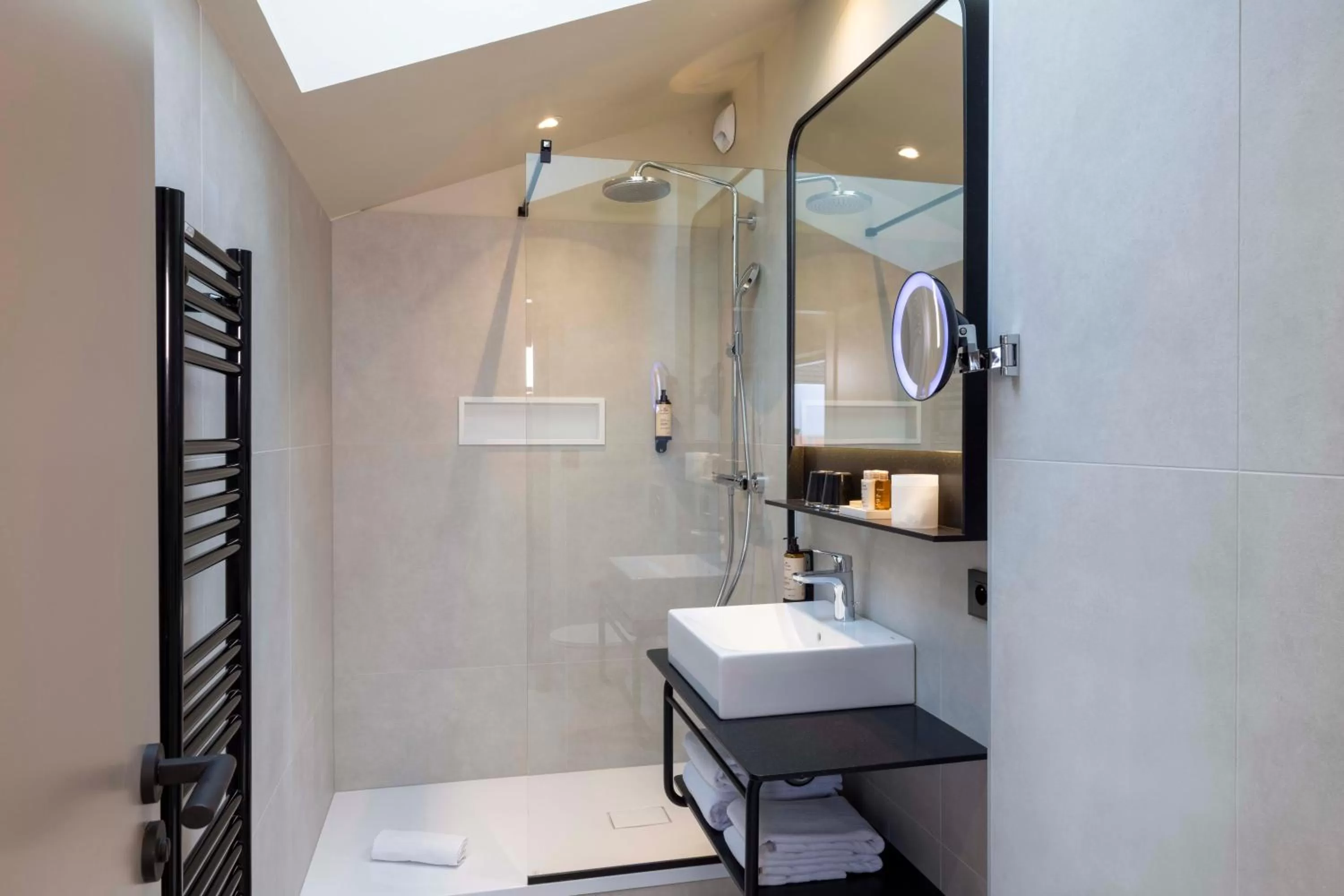 Bathroom in Hotel La Diligence