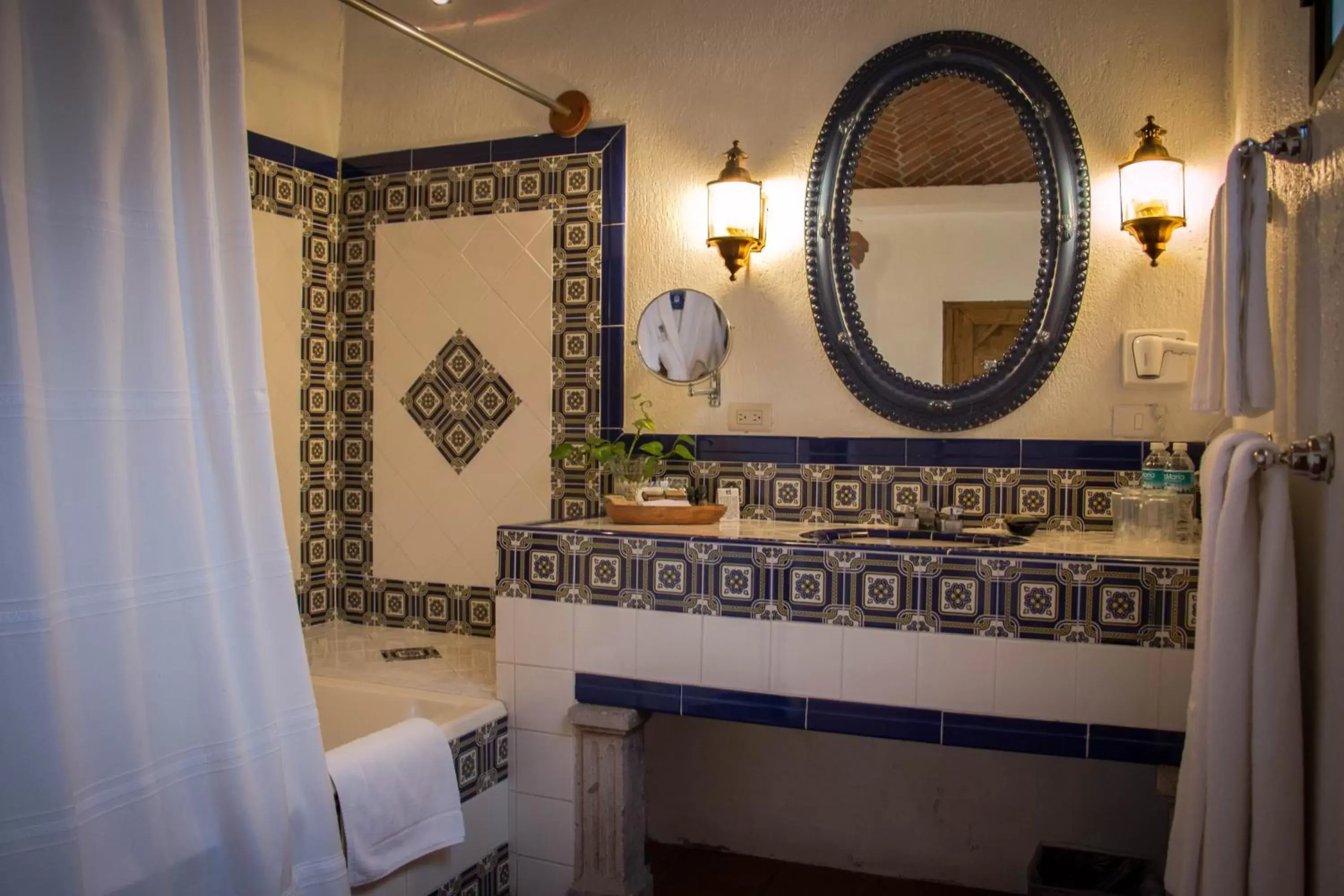 Bathroom in Villa Montaña Hotel & Spa