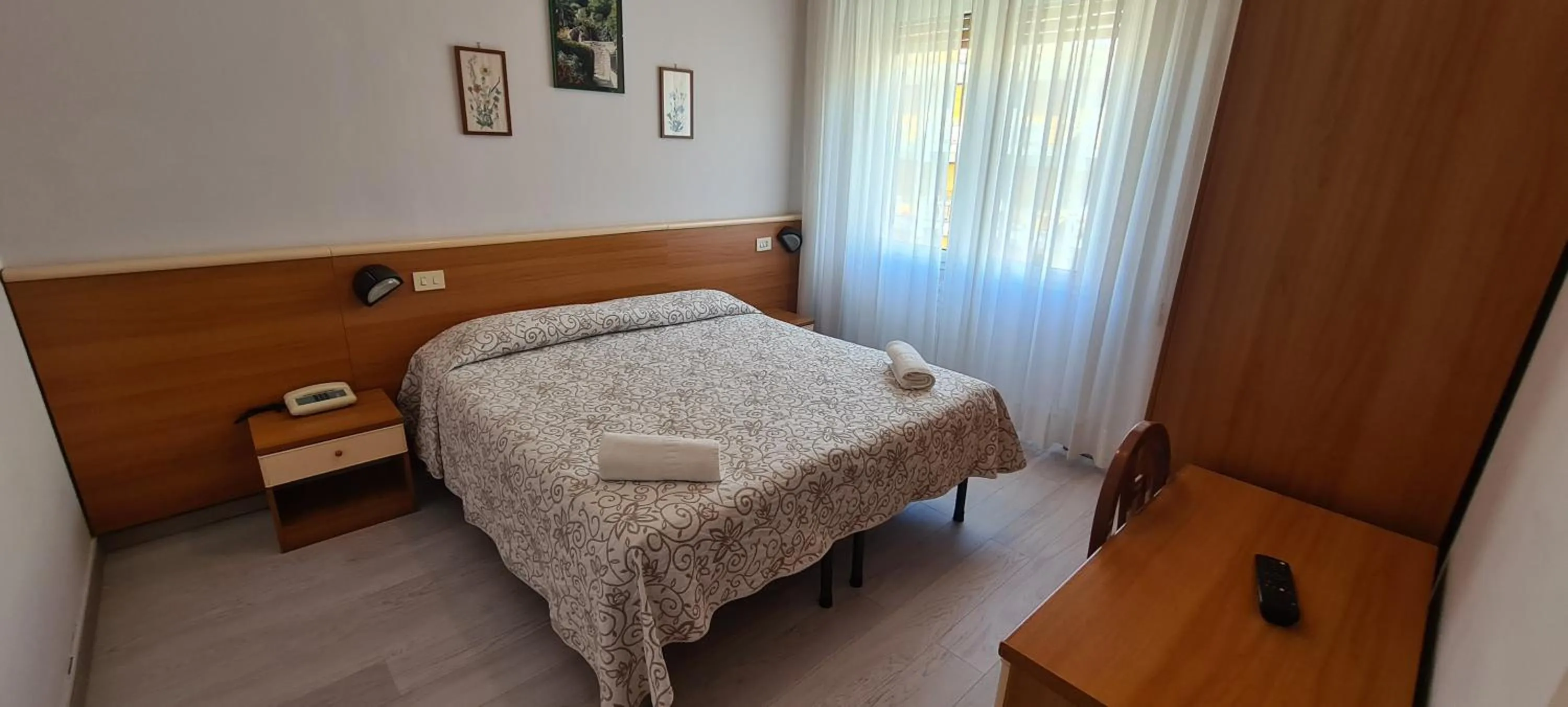 Bed in Hotel Colibrì