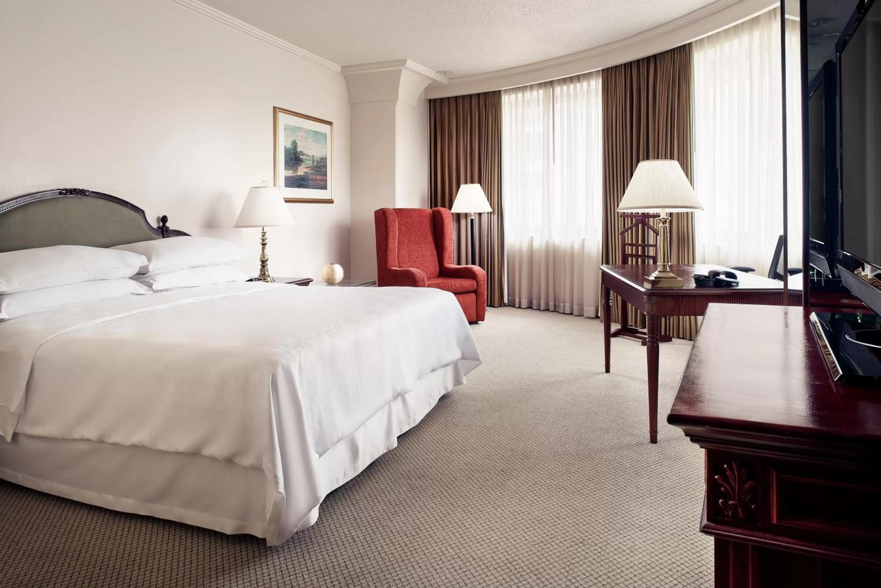 Guest Room 1 Kings Bed, Guest room, 1 King in Wyndham Monterrey Ambassador Centro