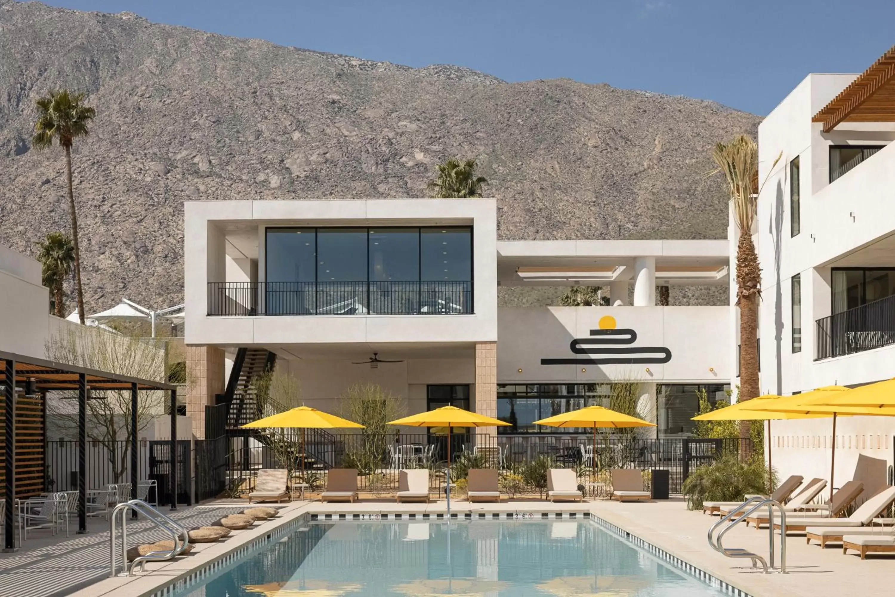 Property building, Swimming Pool in Drift Palm Springs
