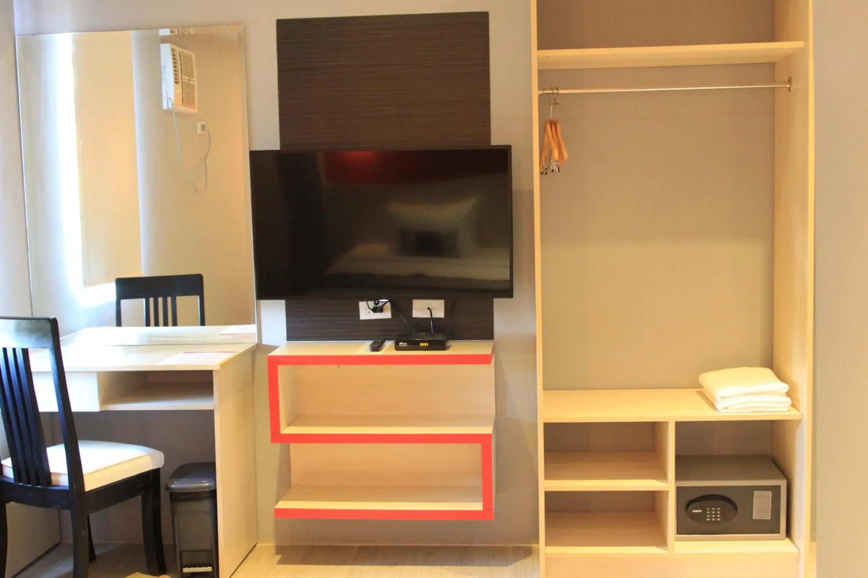 TV and multimedia, TV/Entertainment Center in Sumo Asia Hotels