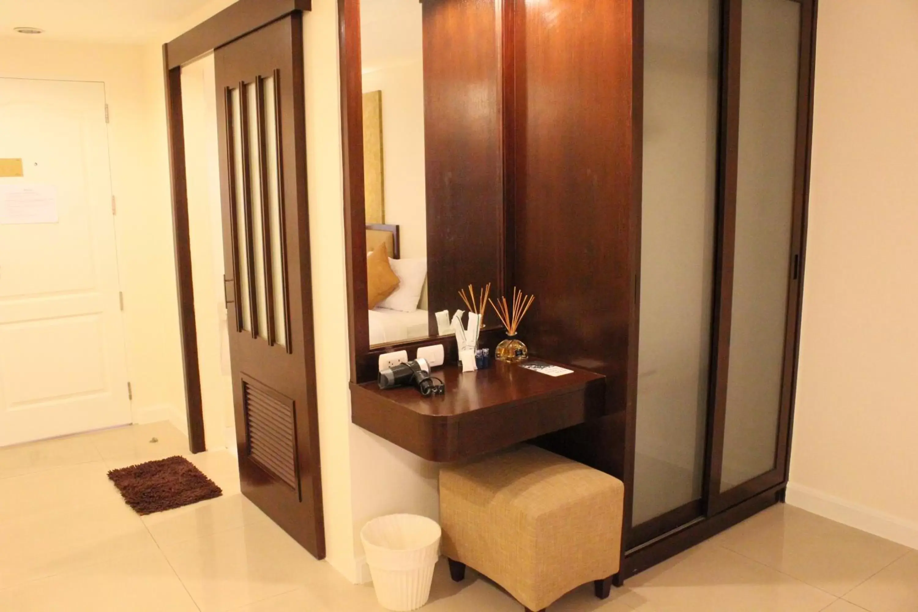 Photo of the whole room, Bathroom in Romance Hotel Bangna