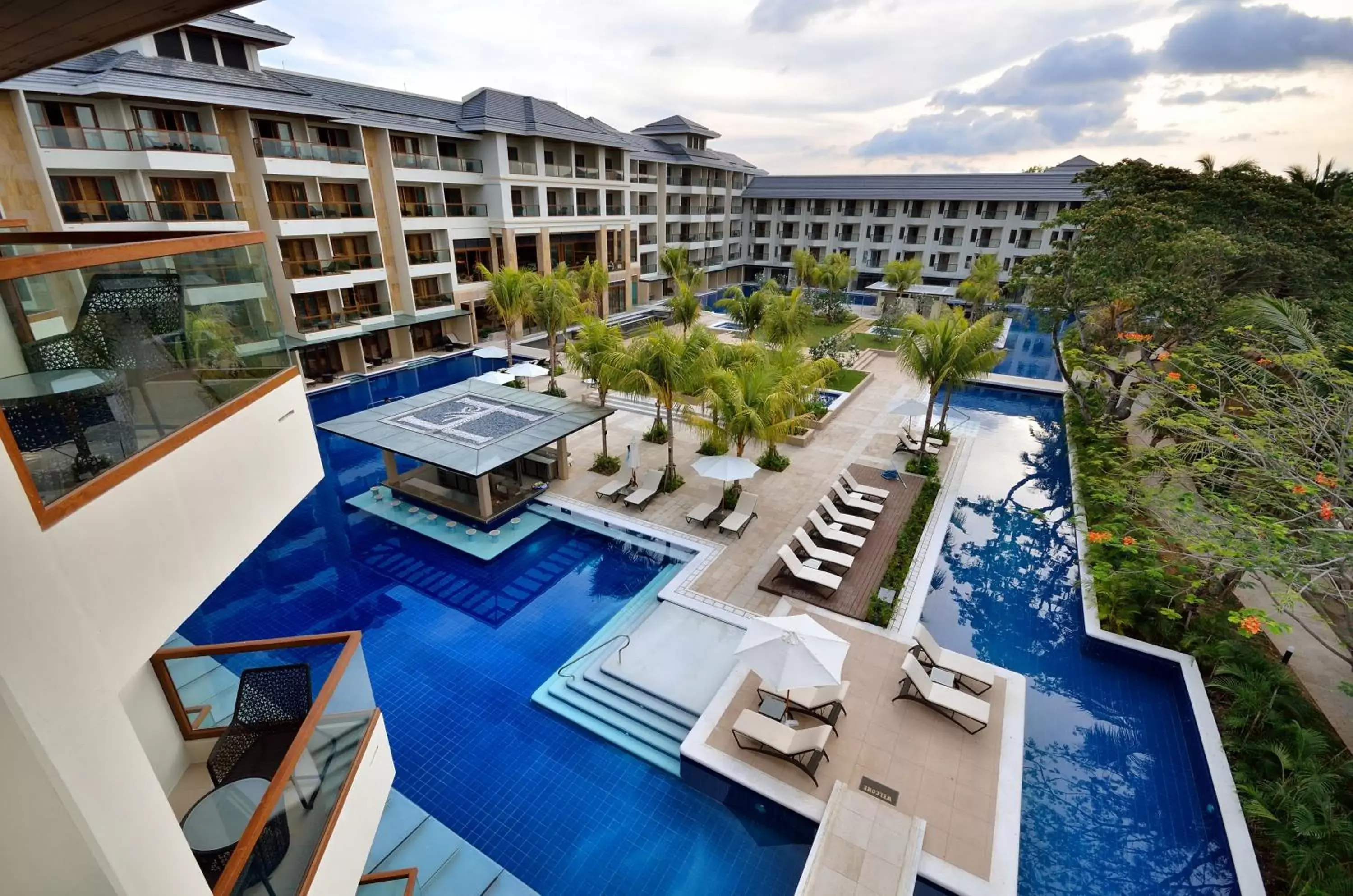 Swimming pool, Pool View in Henann Resort Alona Beach