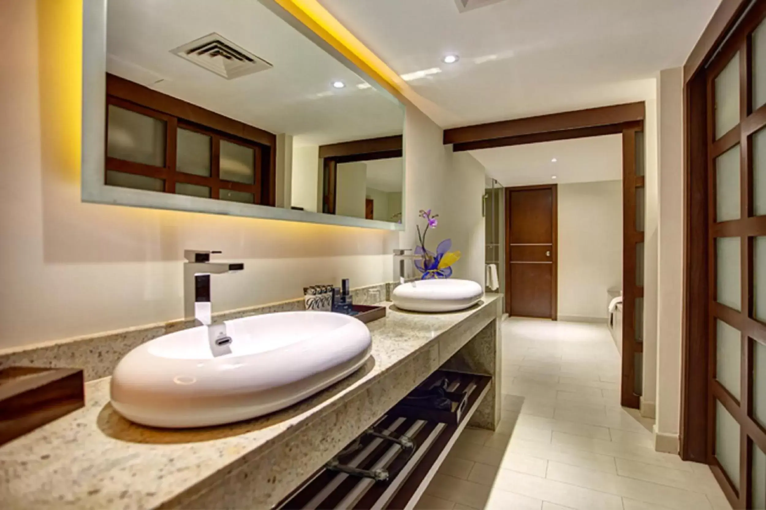 Bathroom in Hideaway at Royalton Blue Waters, An Autograph Collection all-Inclusive Resort - Adults Only