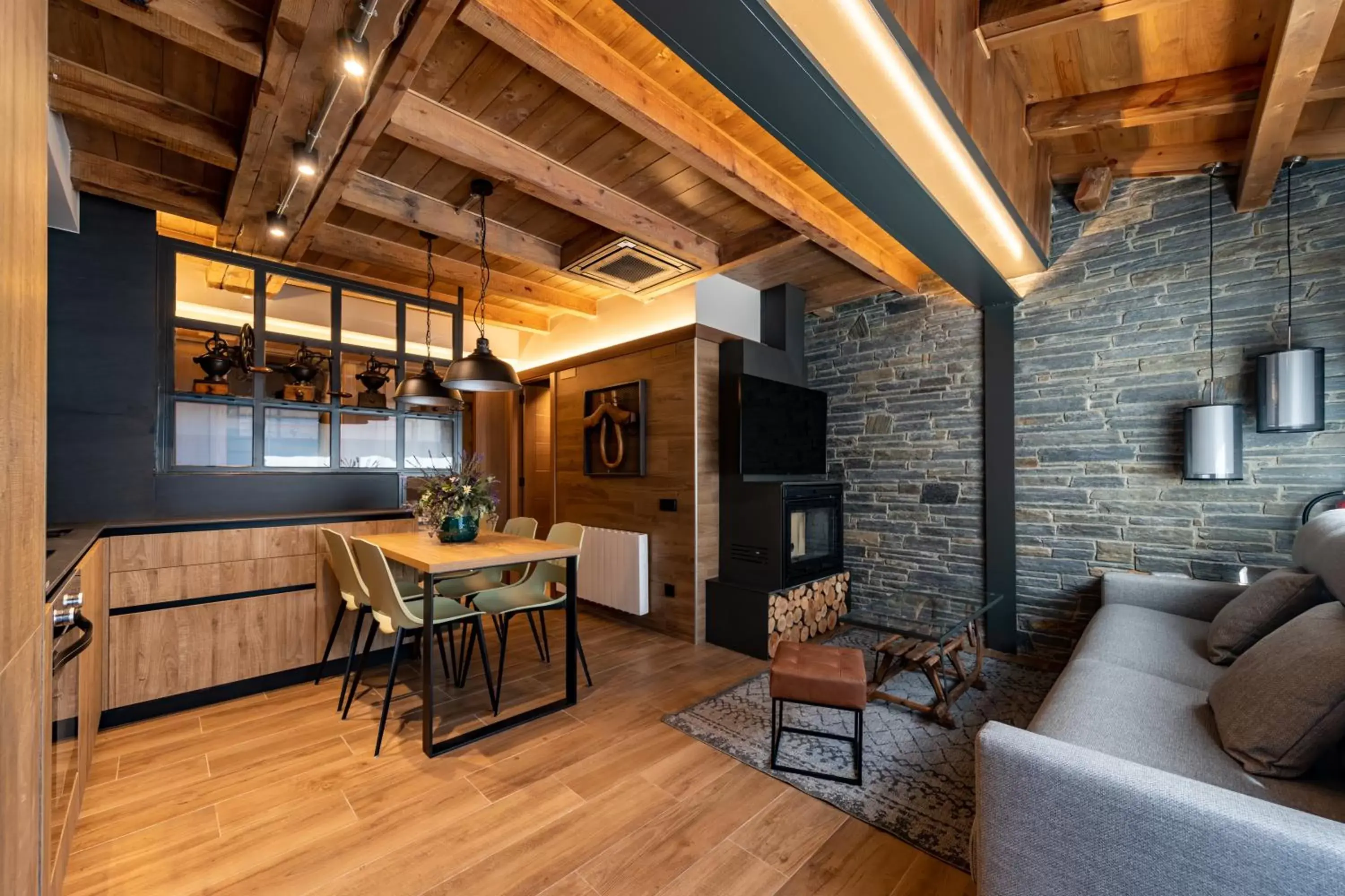 Dining Area in CERDANYA MOUNTAIN RESIDENCES