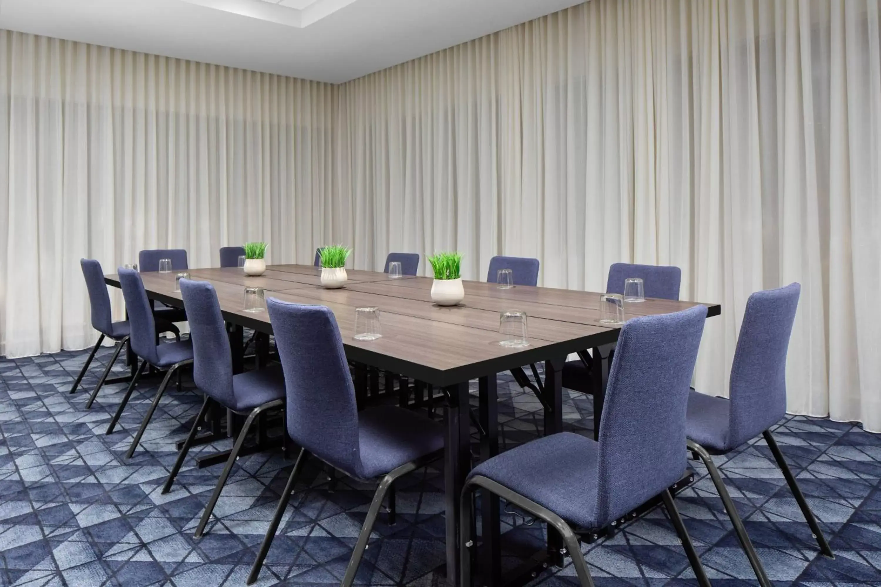 Meeting/conference room in Courtyard by Marriott Lansing Downtown