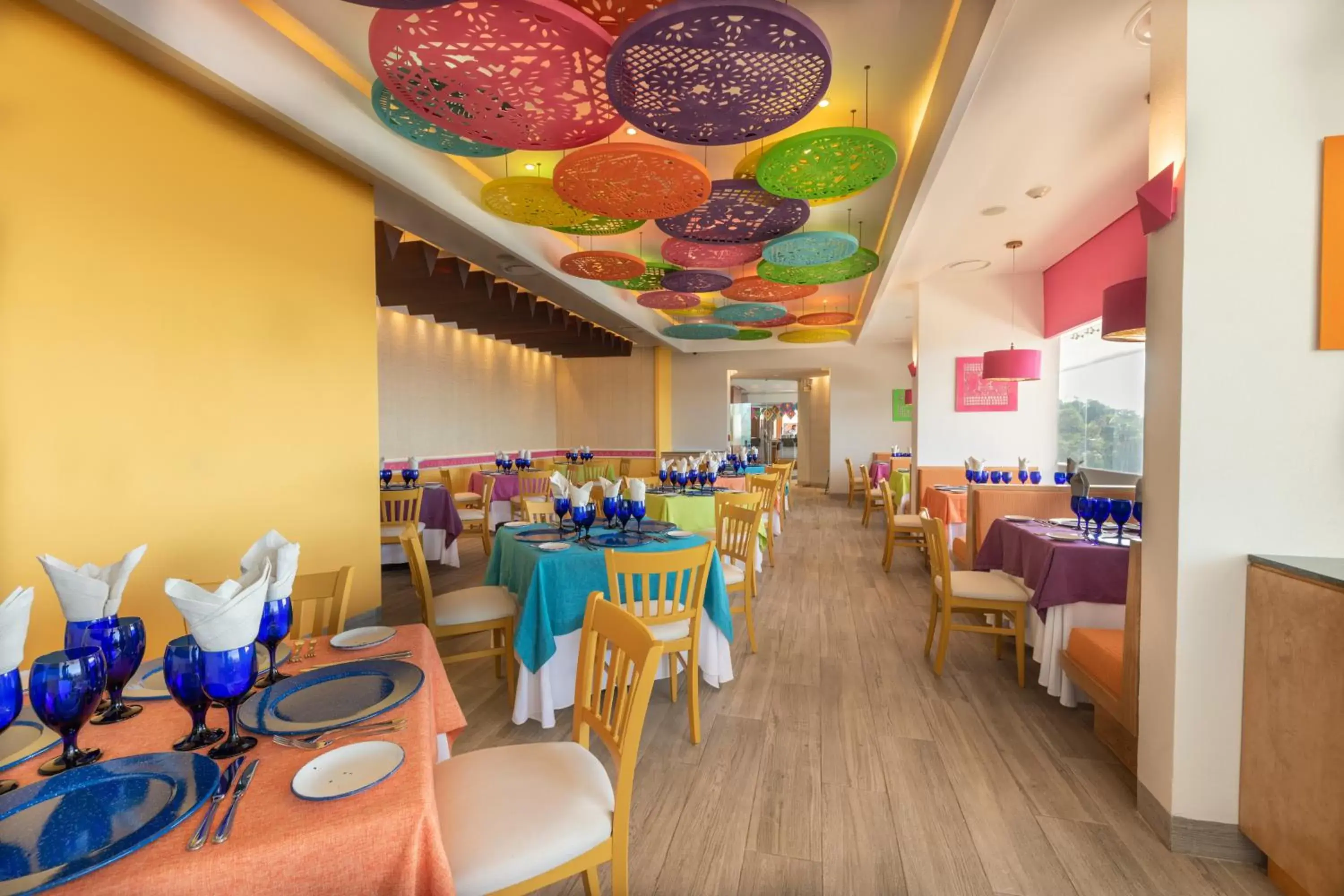Restaurant/Places to Eat in Grand Park Royal Puerto Vallarta - All Inclusive